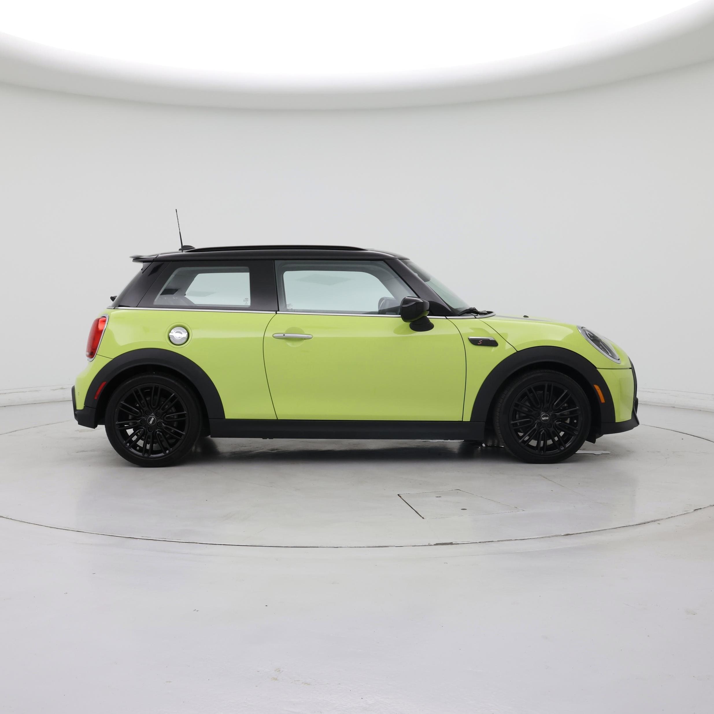 Thumbnail: 2023 MINI Cooper Hardtop - 7