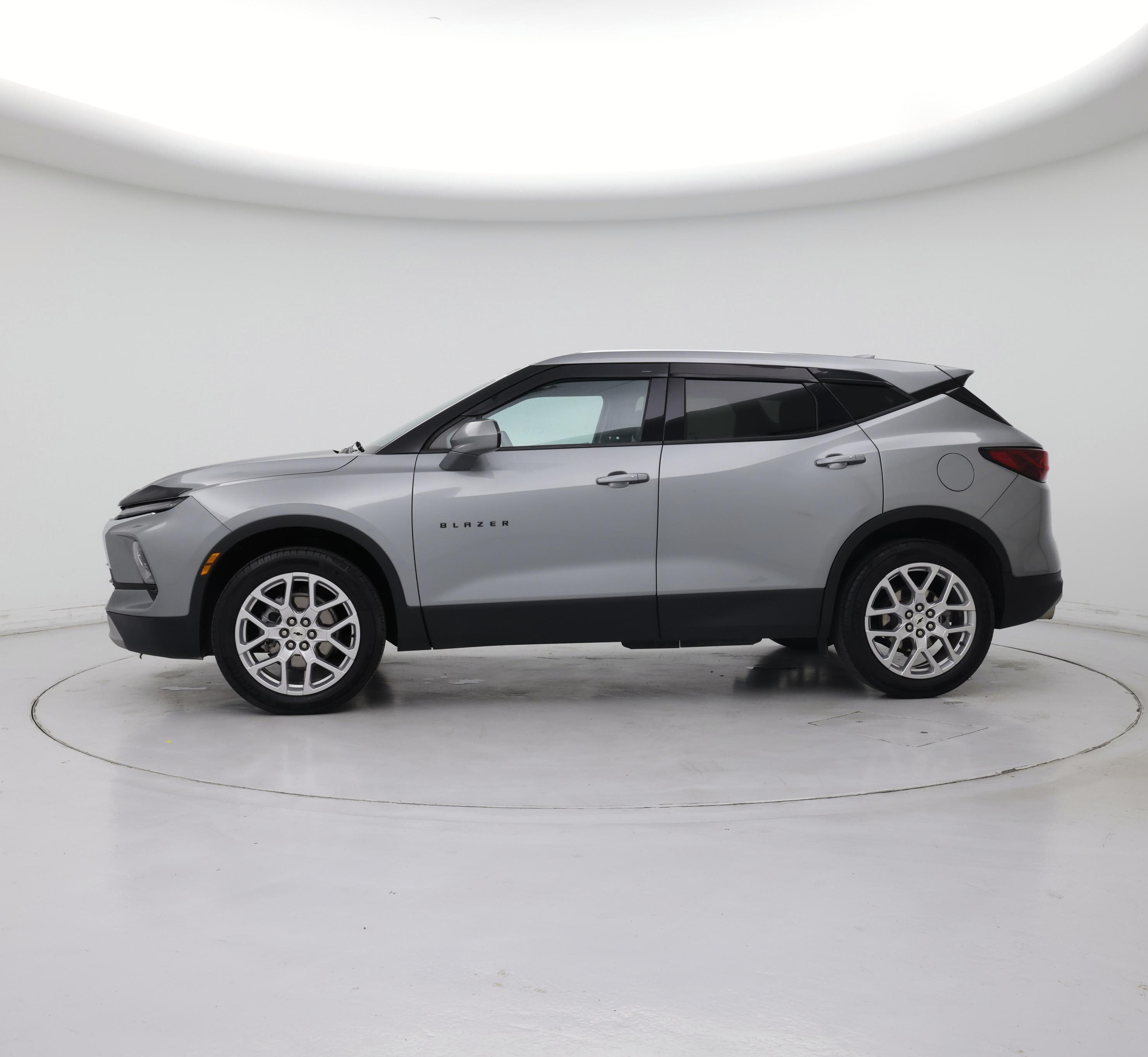 Thumbnail: 2023 Chevrolet Blazer - 3