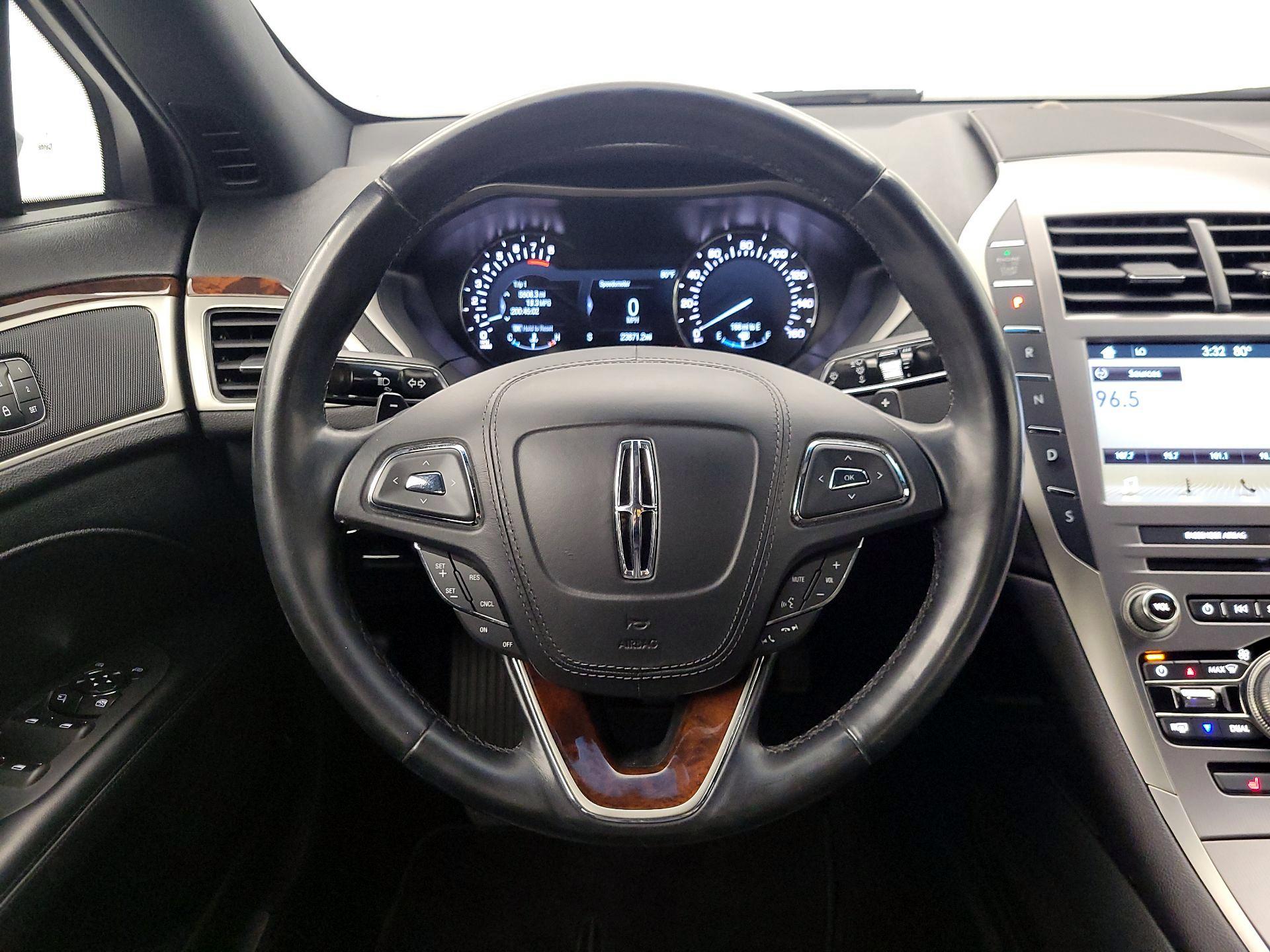 Thumbnail: 2017 Lincoln MKZ - 10