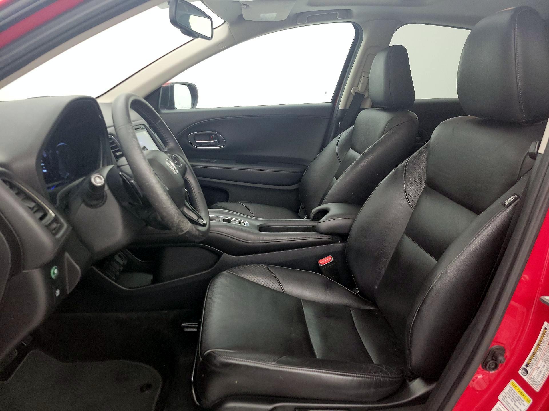 Thumbnail: 2016 Honda HR-V - 11