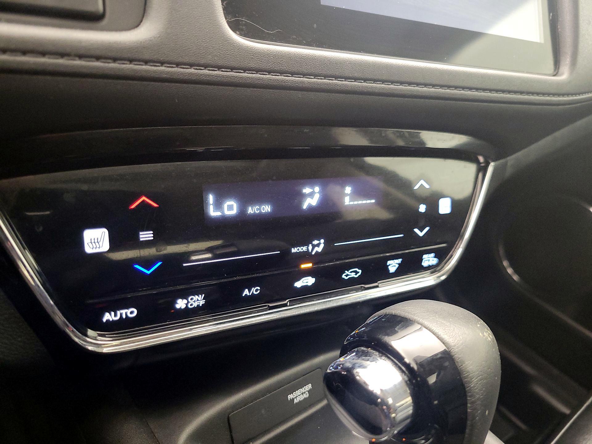 Thumbnail: 2016 Honda HR-V - 17