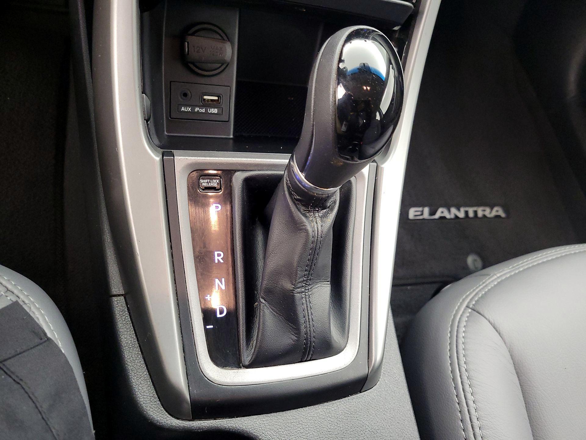 Thumbnail: 2016 Hyundai Elantra - 16