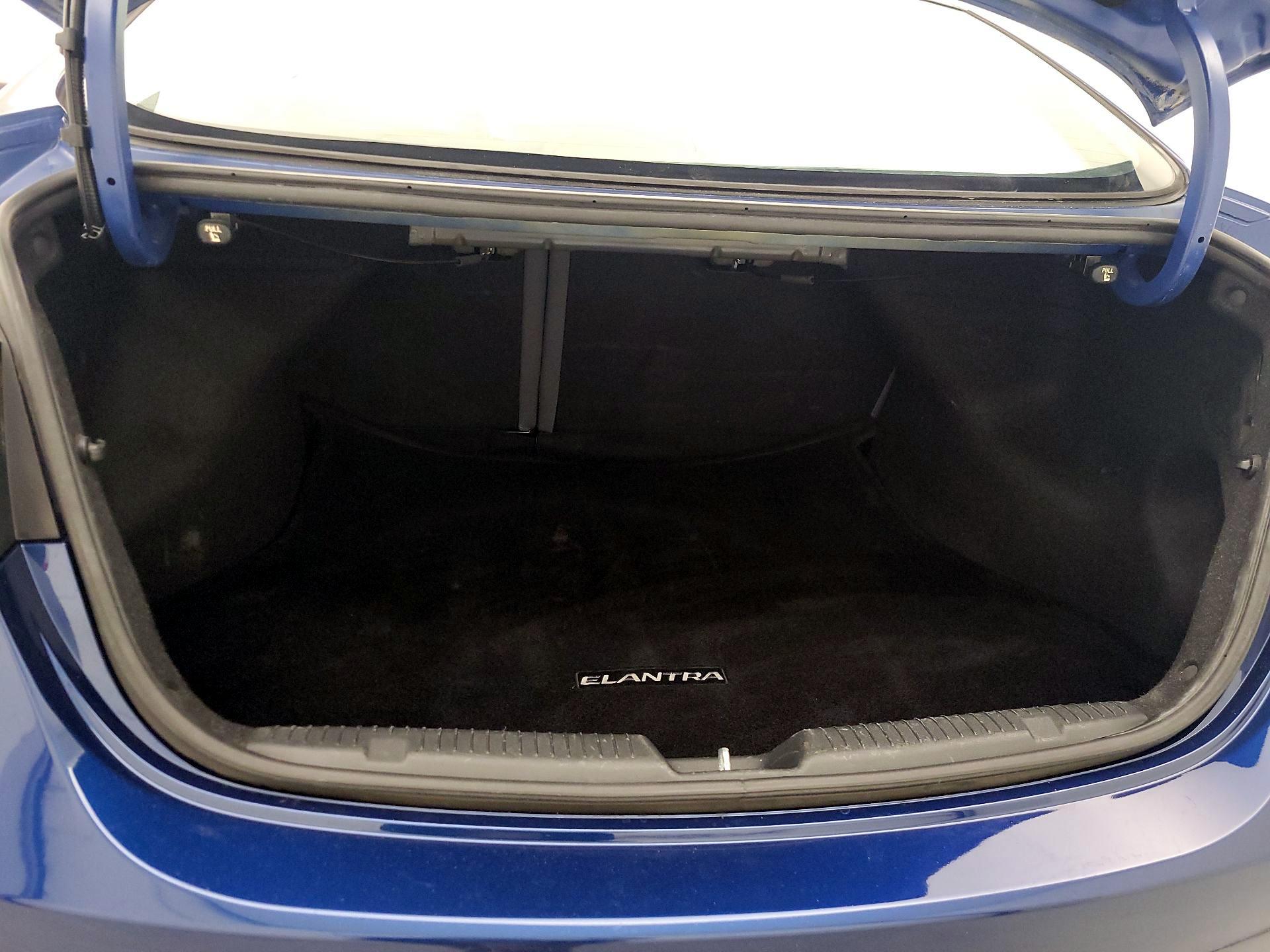 Thumbnail: 2016 Hyundai Elantra - 19