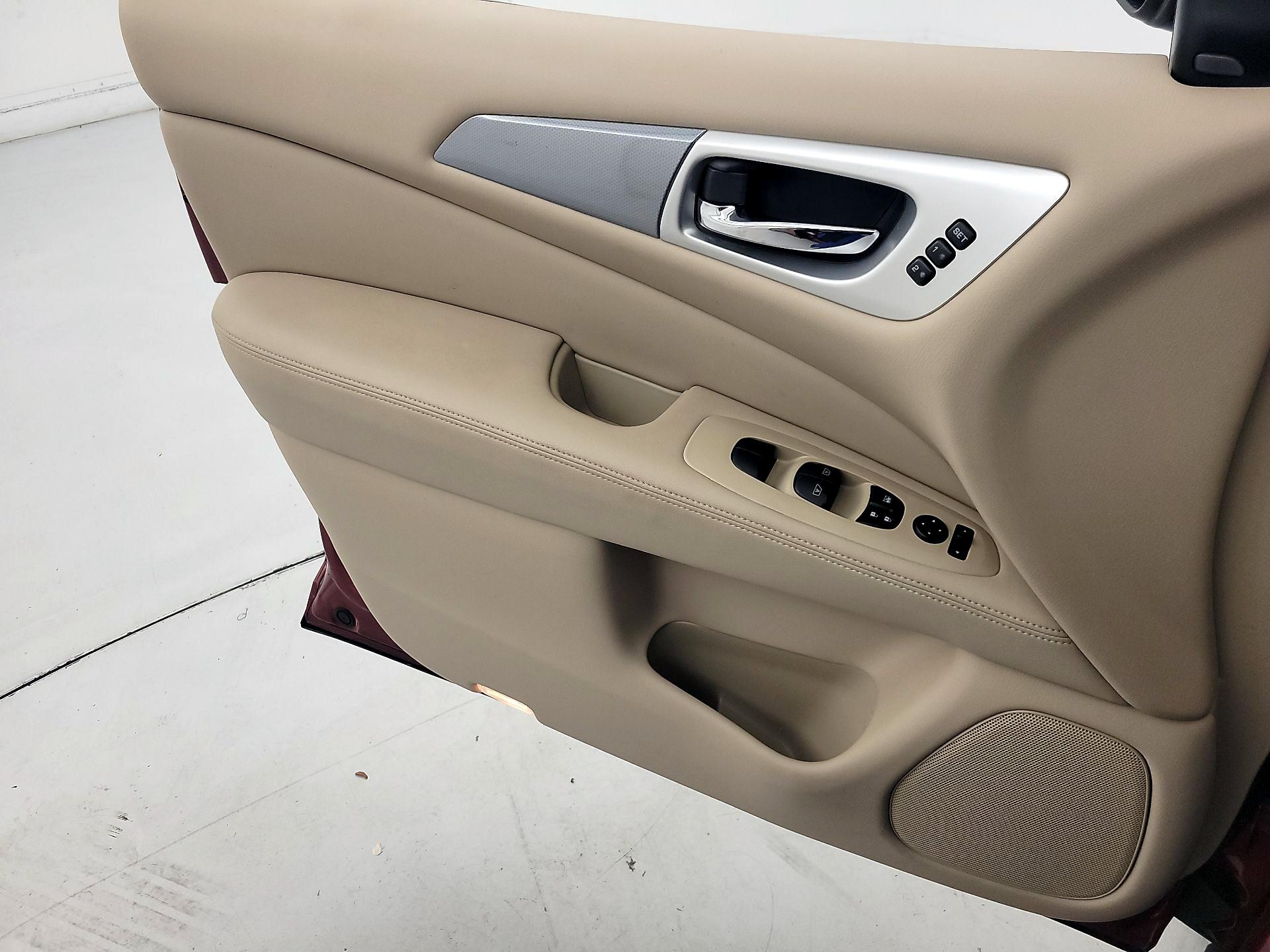 Thumbnail: 2020 Nissan Pathfinder - 12