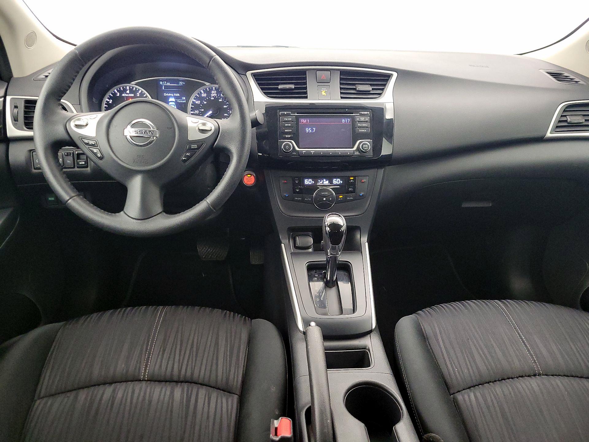Thumbnail: 2018 Nissan Sentra - 9