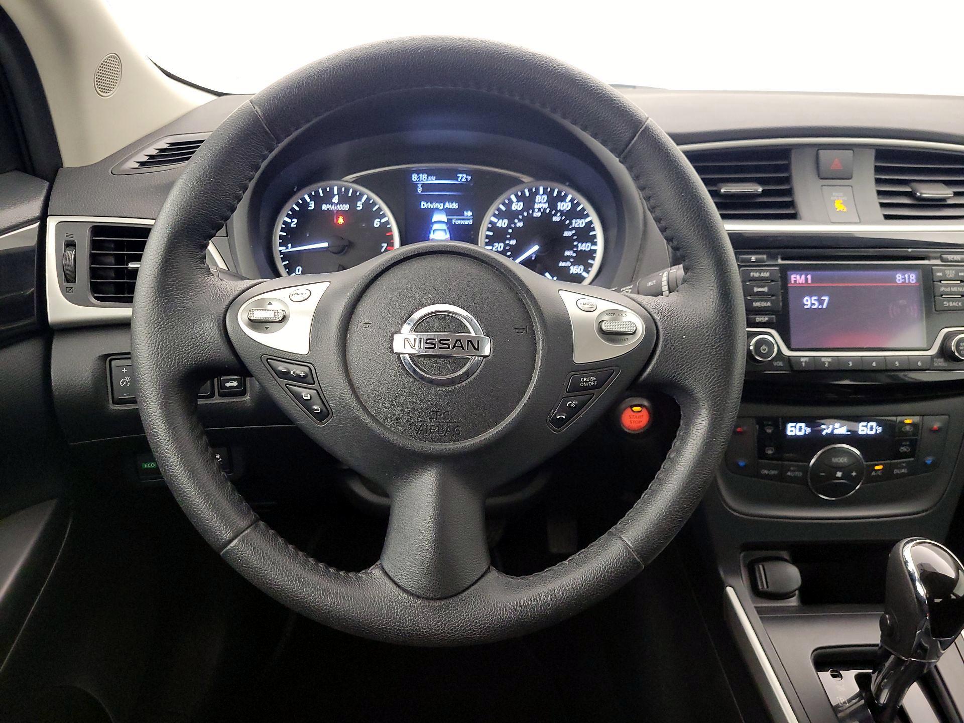 Thumbnail: 2018 Nissan Sentra - 10