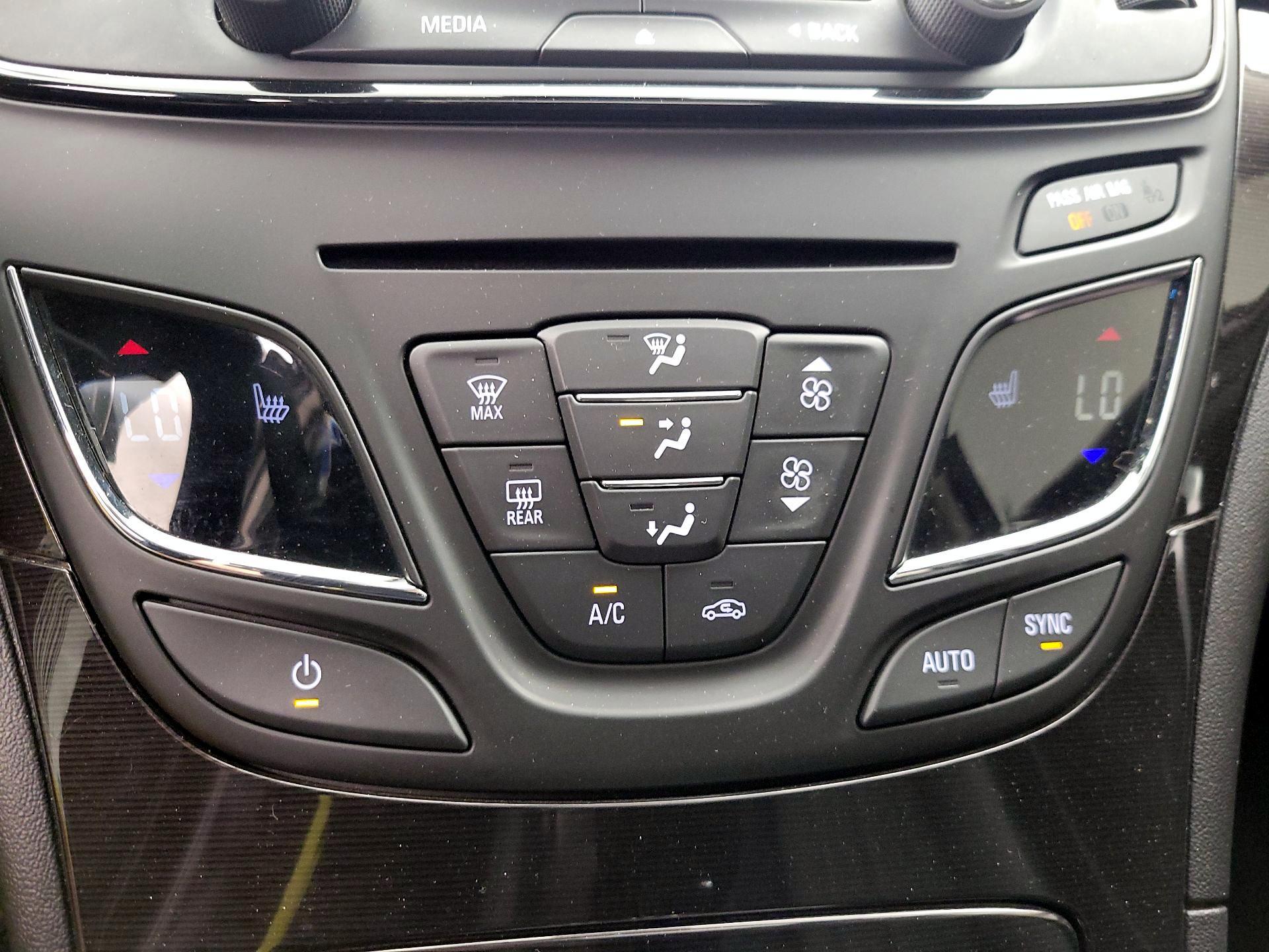 Thumbnail: 2015 Buick Regal - 16