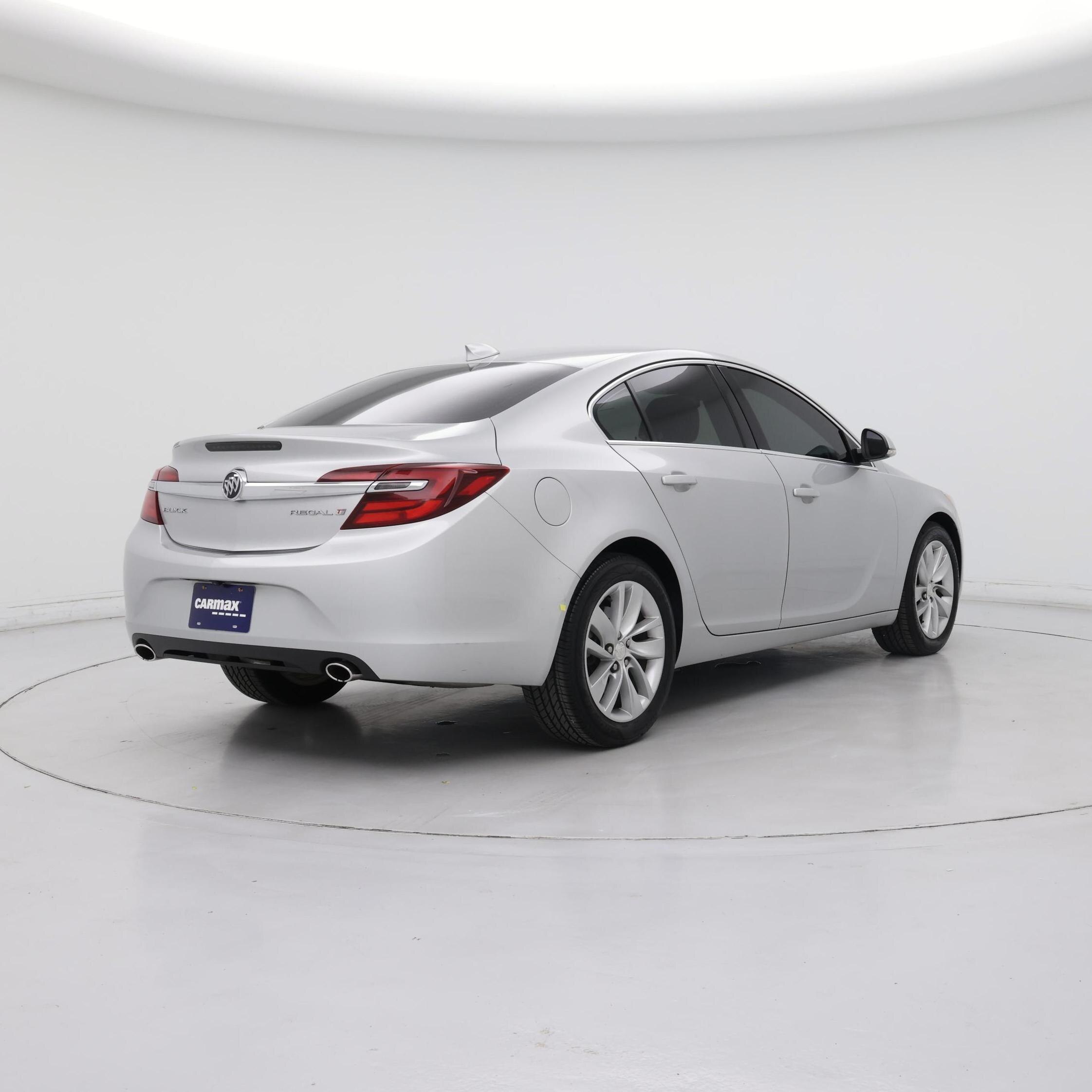 Thumbnail: 2015 Buick Regal - 8