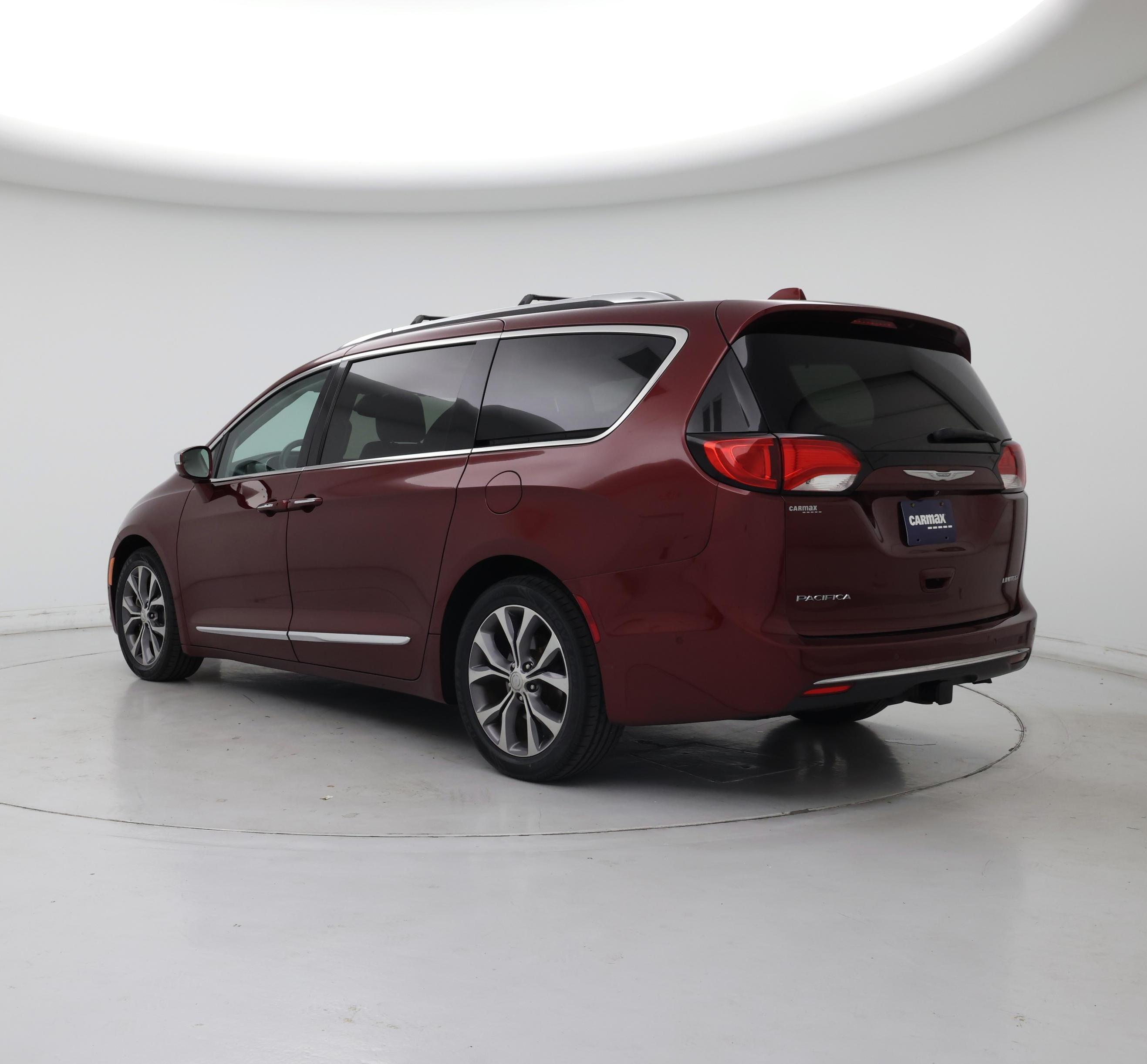 Thumbnail: 2017 Chrysler Pacifica - 2