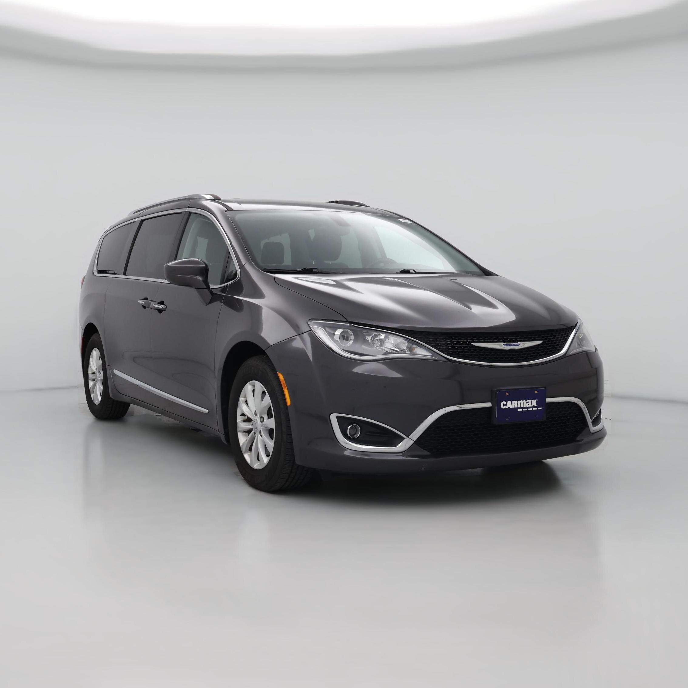 Thumbnail: 2018 Chrysler Pacifica - 1