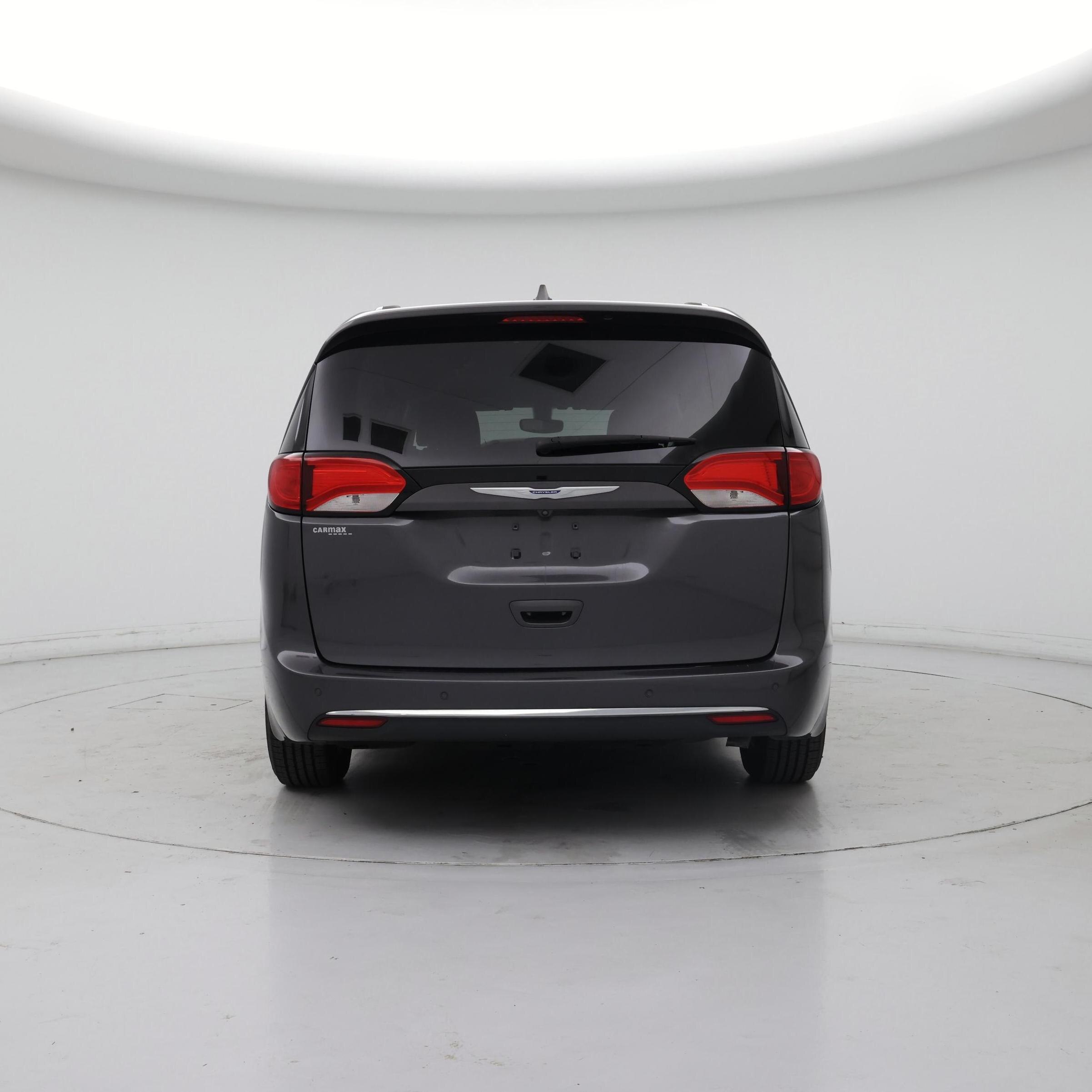 Thumbnail: 2018 Chrysler Pacifica - 6