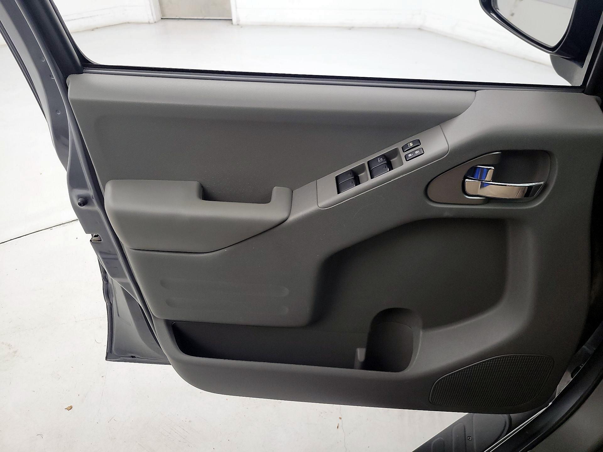 Thumbnail: 2020 Nissan Frontier - 12