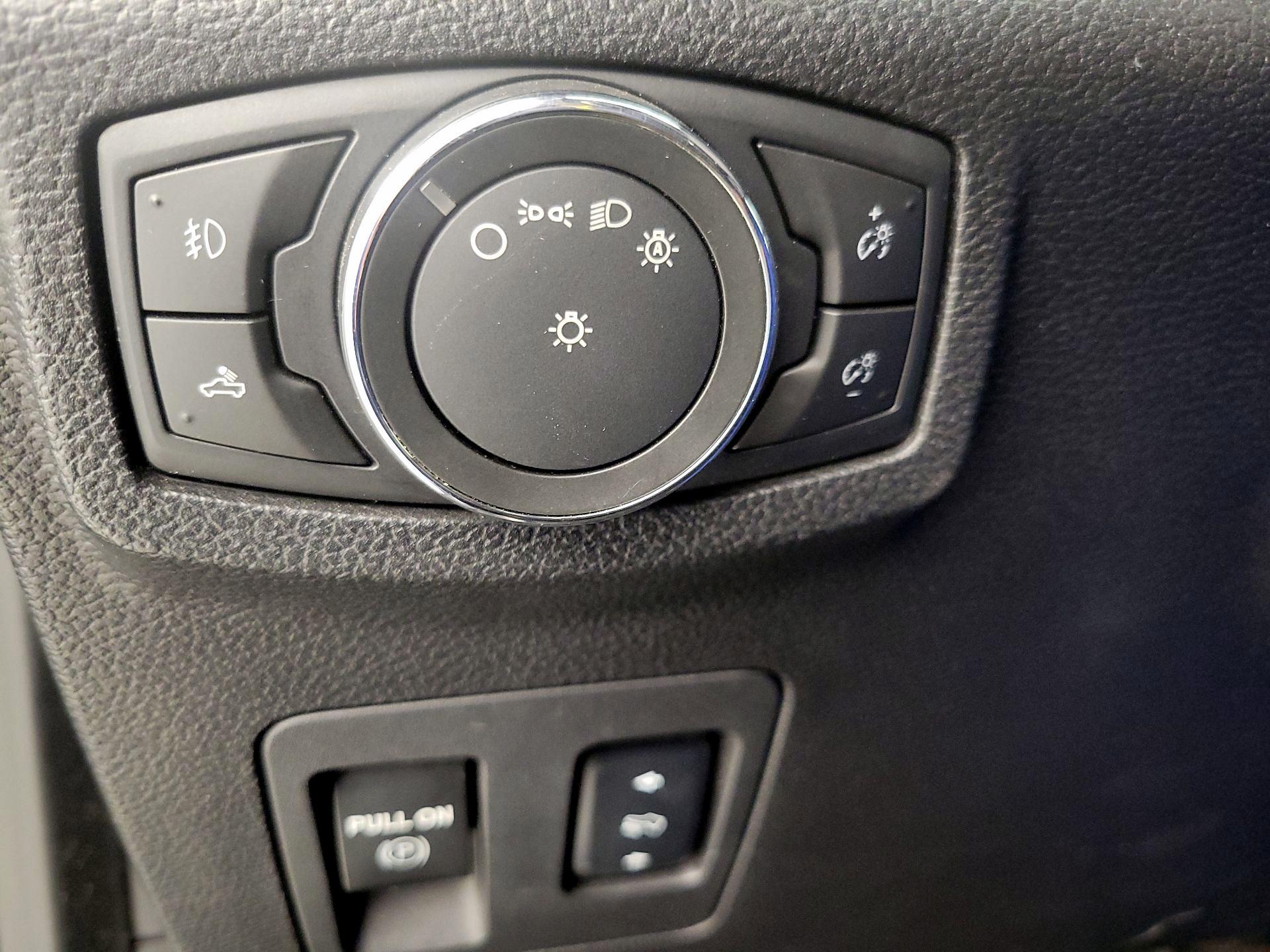 Thumbnail: 2016 Ford F-150 - 13