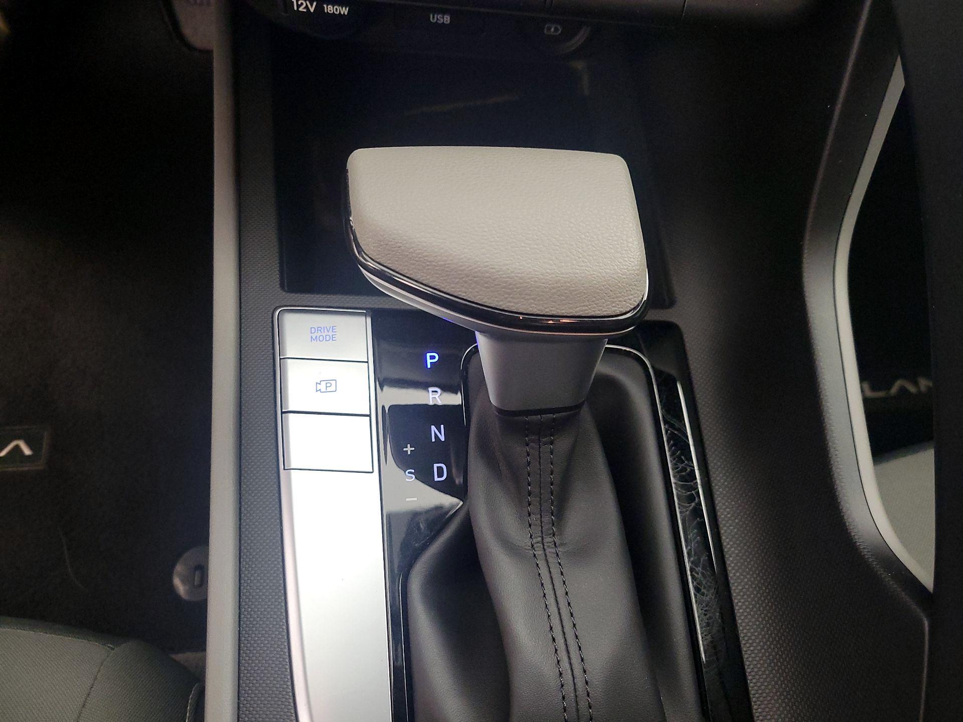 Thumbnail: 2023 Hyundai Elantra - 17