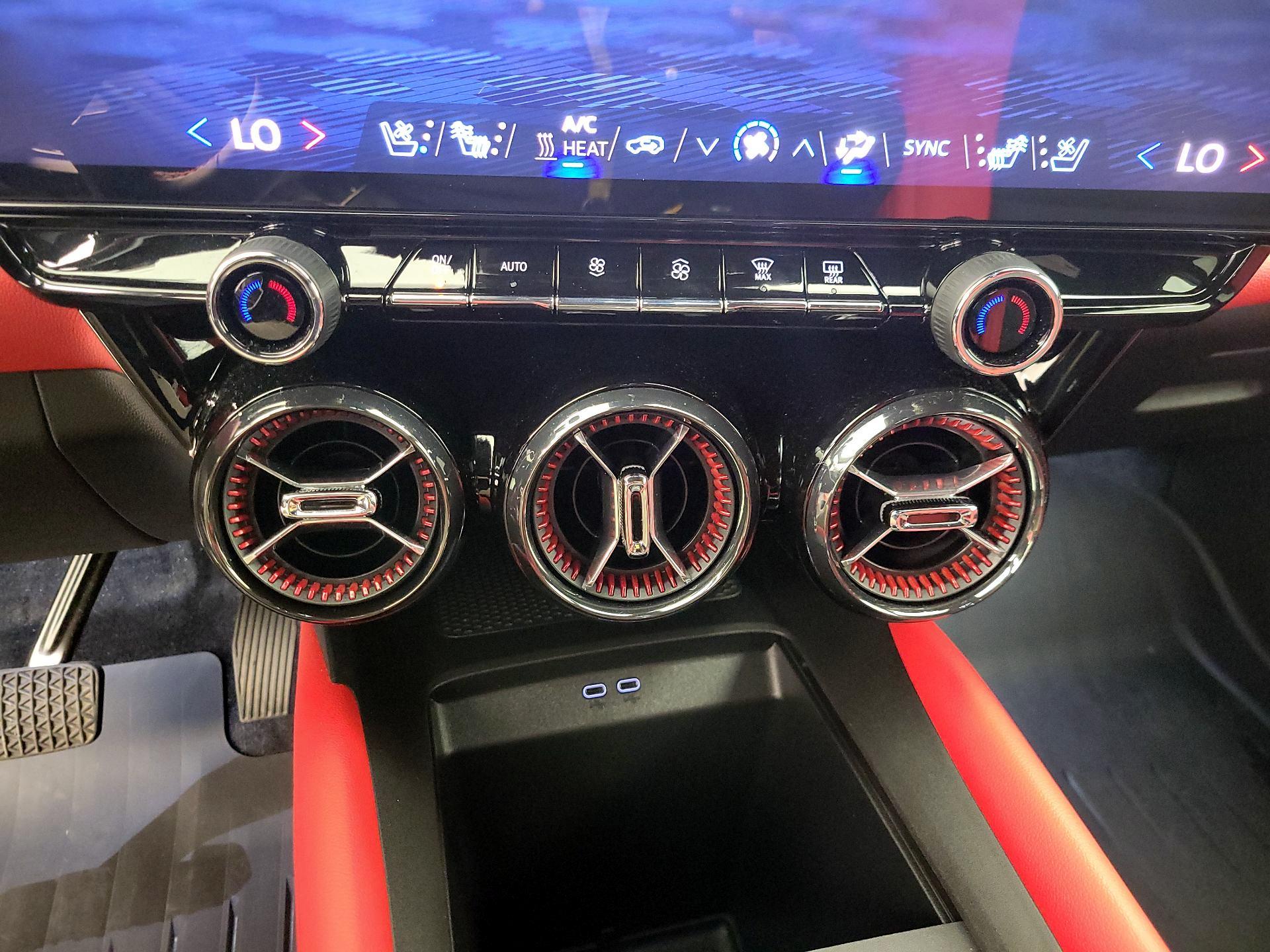 Thumbnail: 2024 Chevrolet Blazer EV - 17