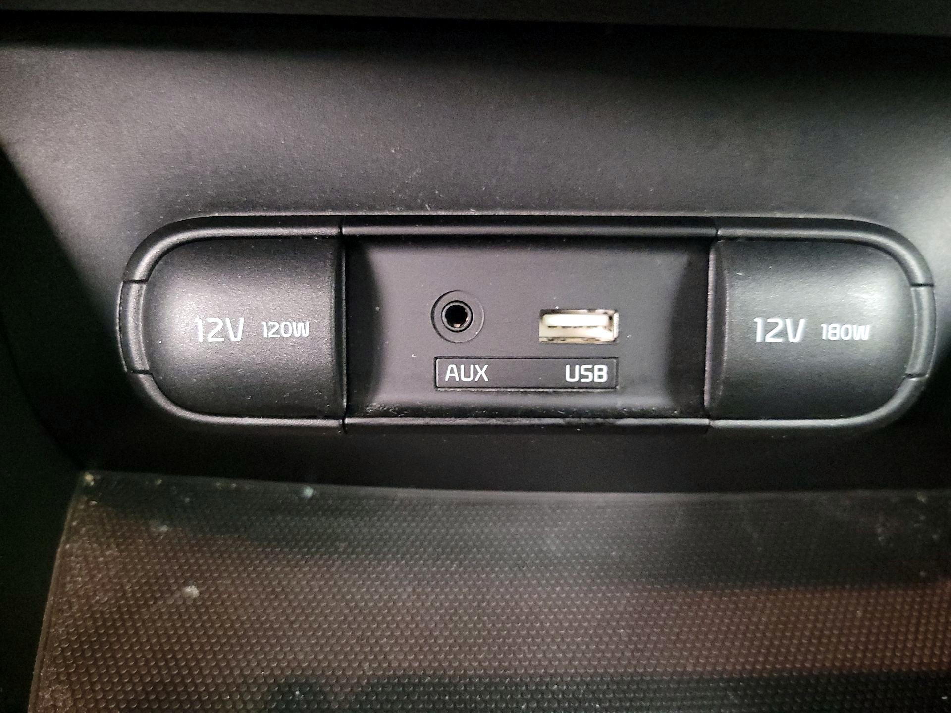Thumbnail: 2018 Kia Soul - 18