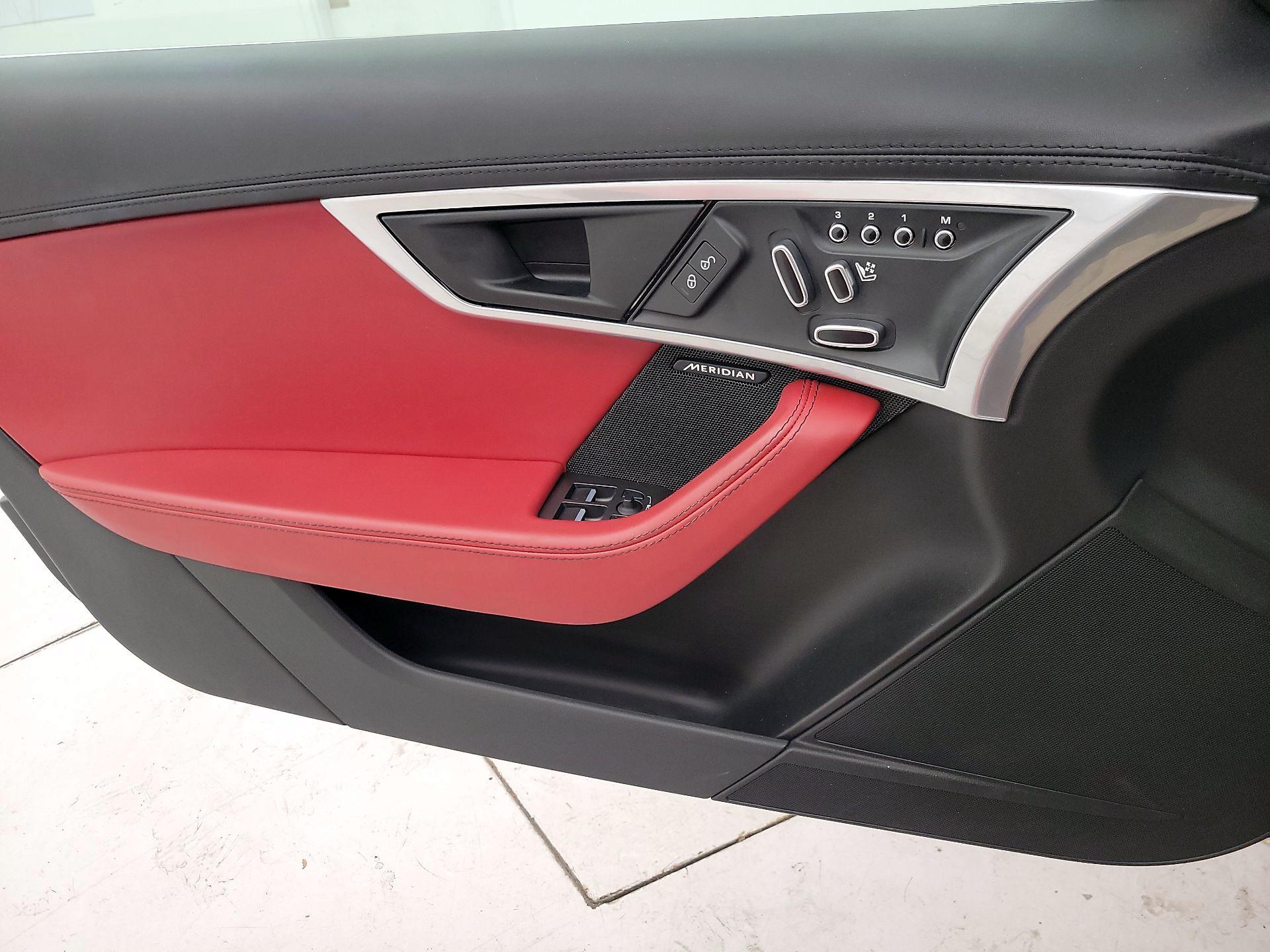 Thumbnail: 2020 Jaguar F-Type - 12