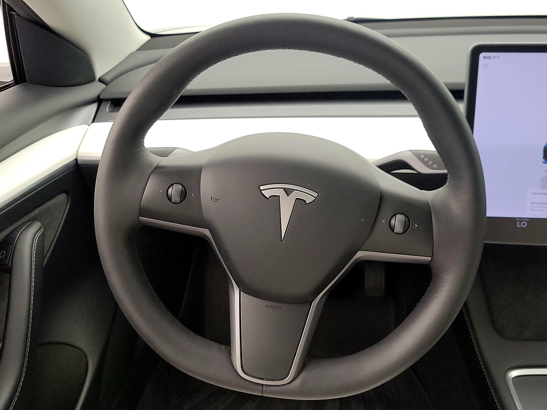 Thumbnail: 2023 Tesla Model 3 - 10