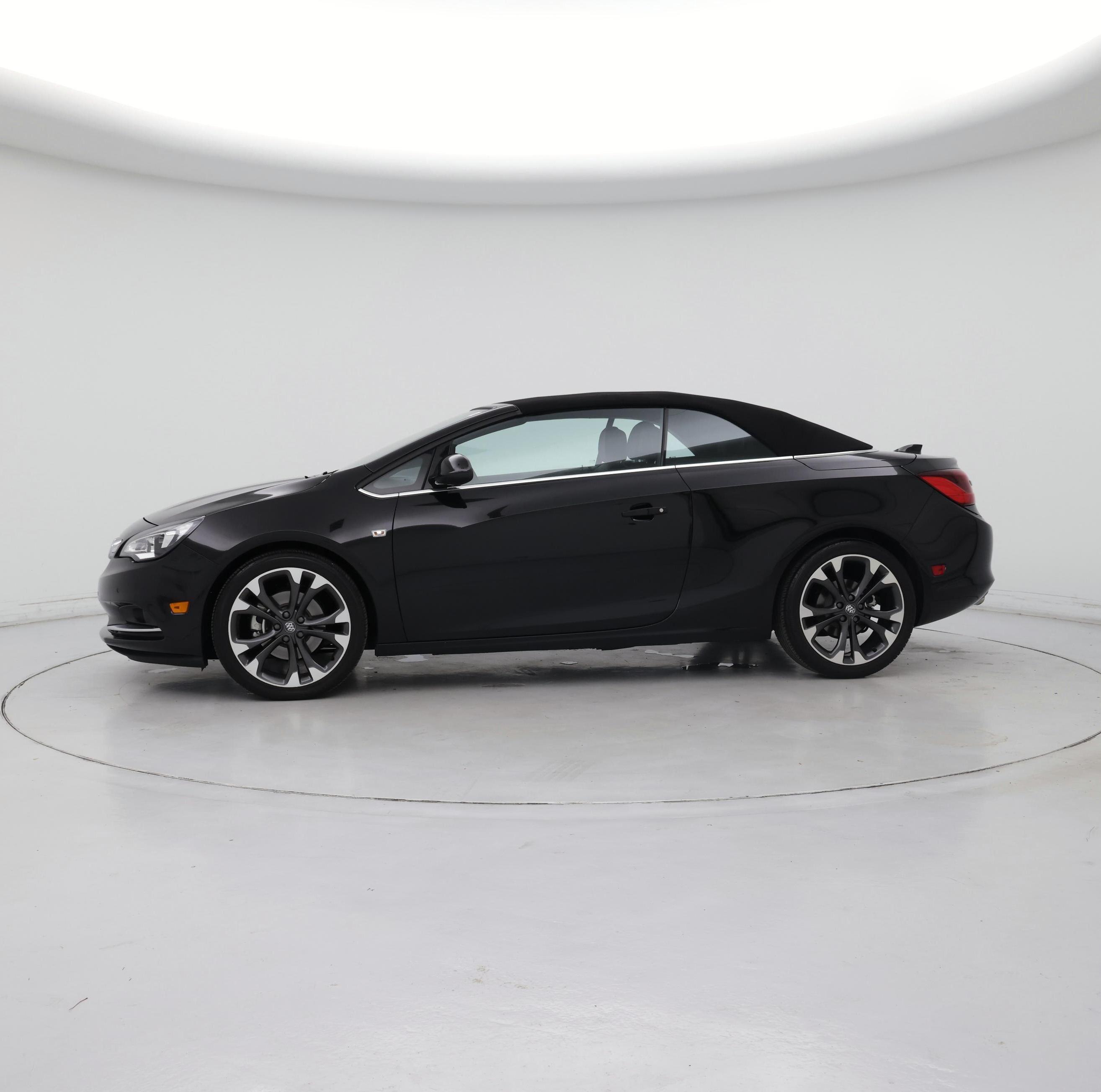 Thumbnail: 2017 Buick Cascada - 3