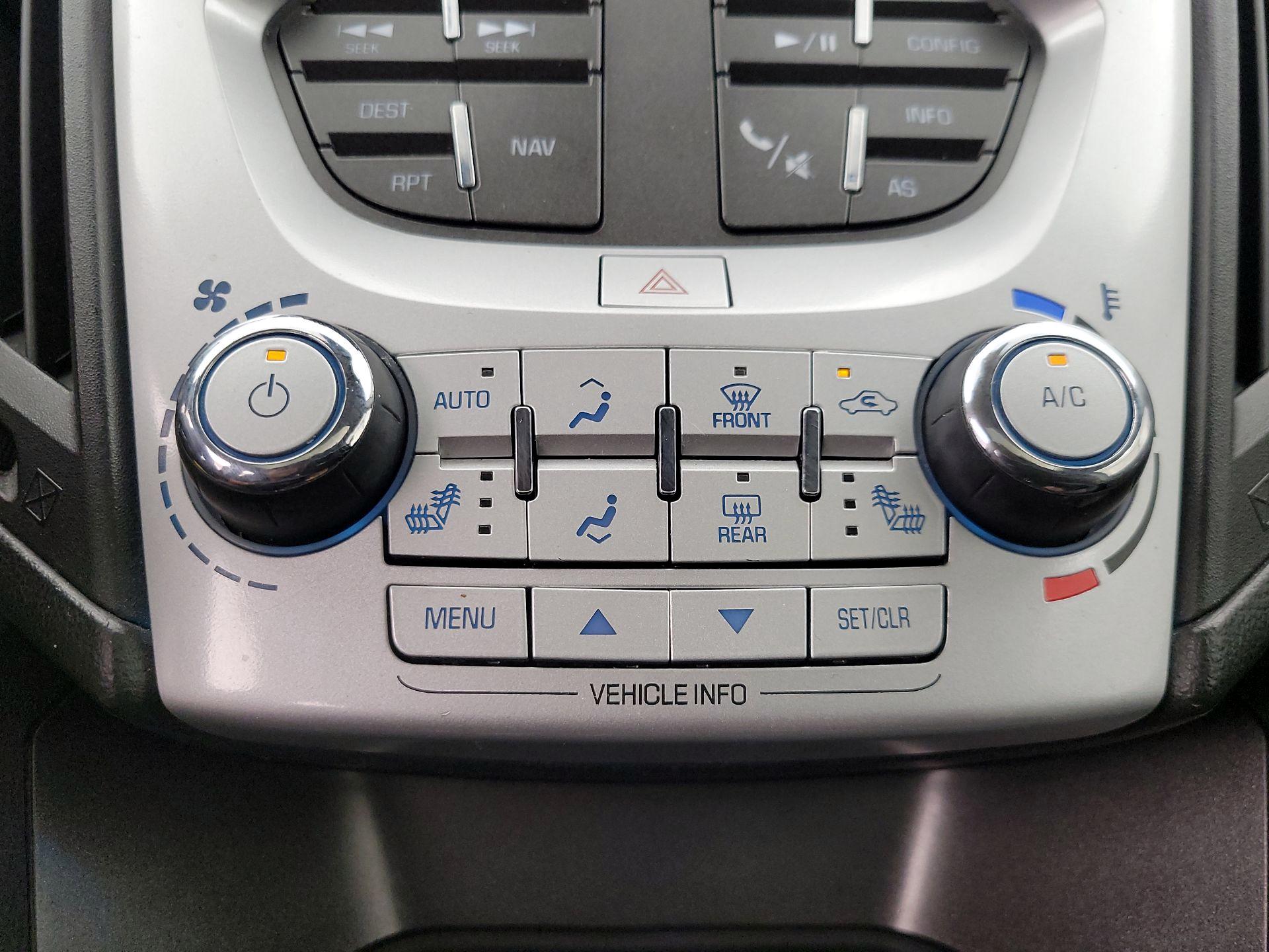 Thumbnail: 2017 Chevrolet Equinox - 17