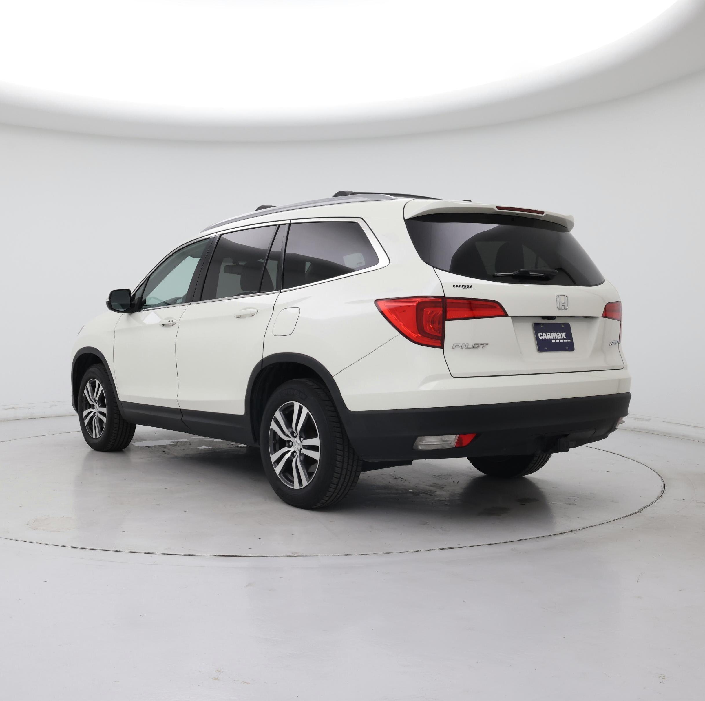 Thumbnail: 2018 Honda Pilot - 2