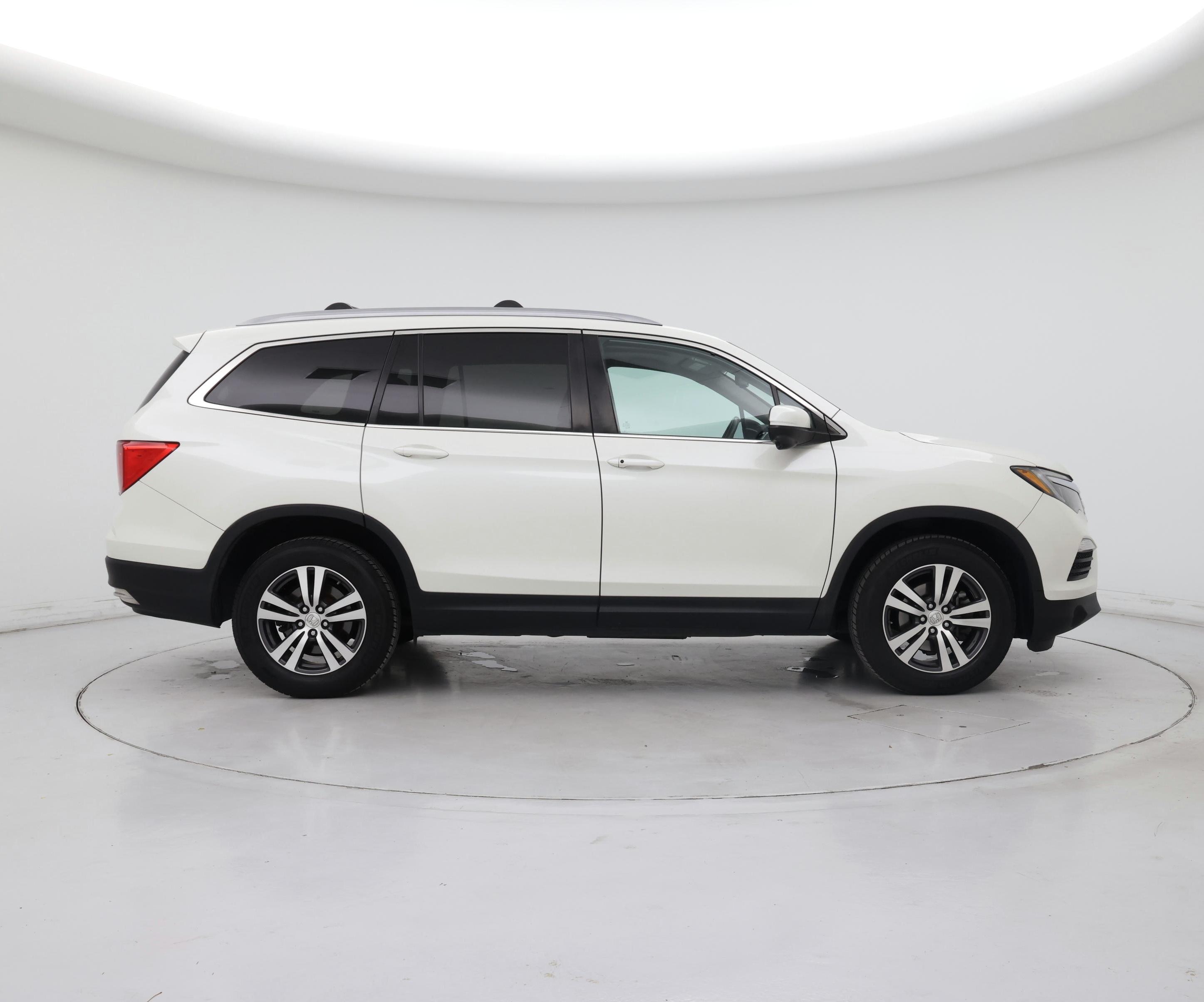 Thumbnail: 2018 Honda Pilot - 7