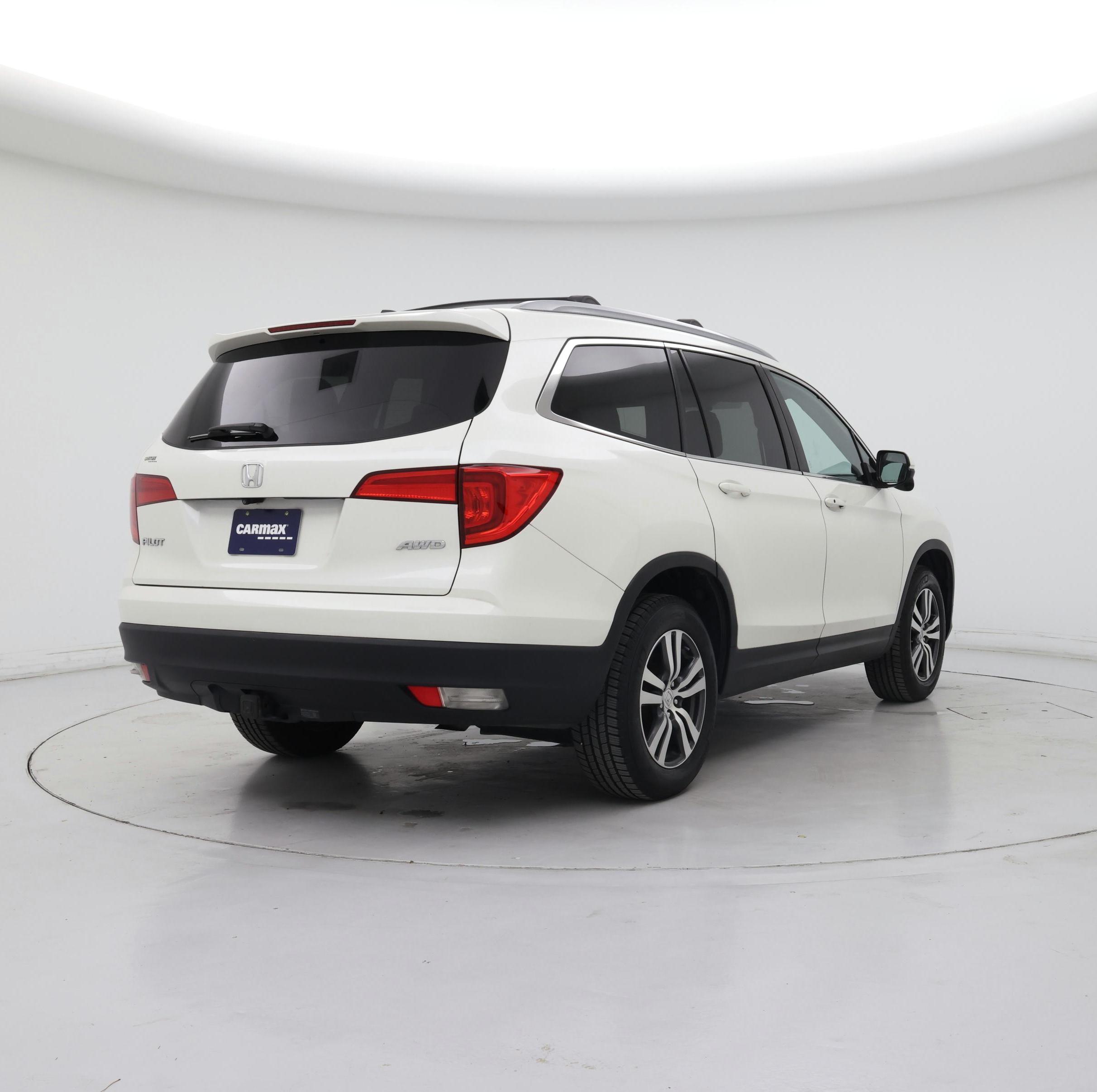 Thumbnail: 2018 Honda Pilot - 8