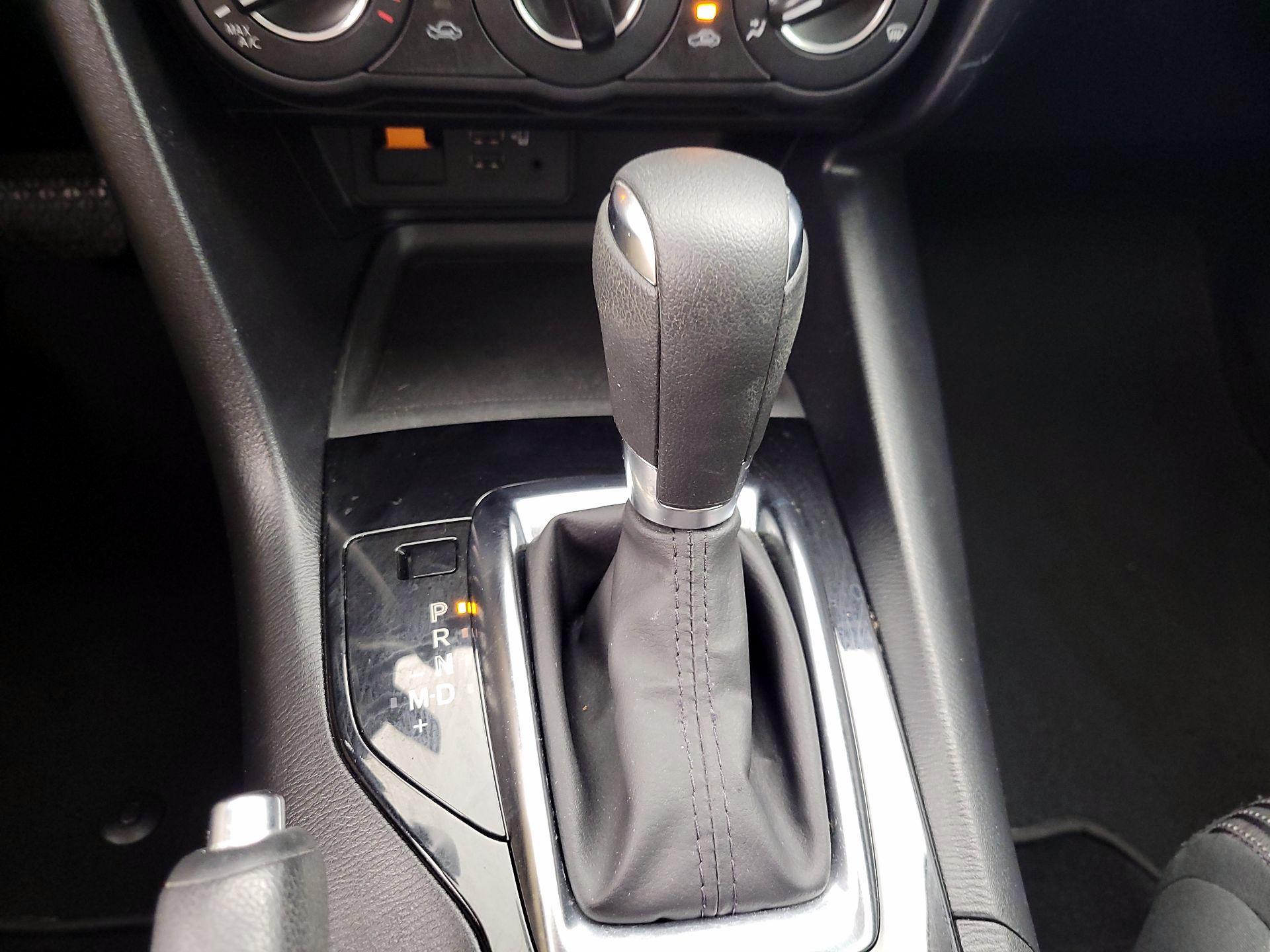 Thumbnail: 2016 Mazda Mazda3 - 17
