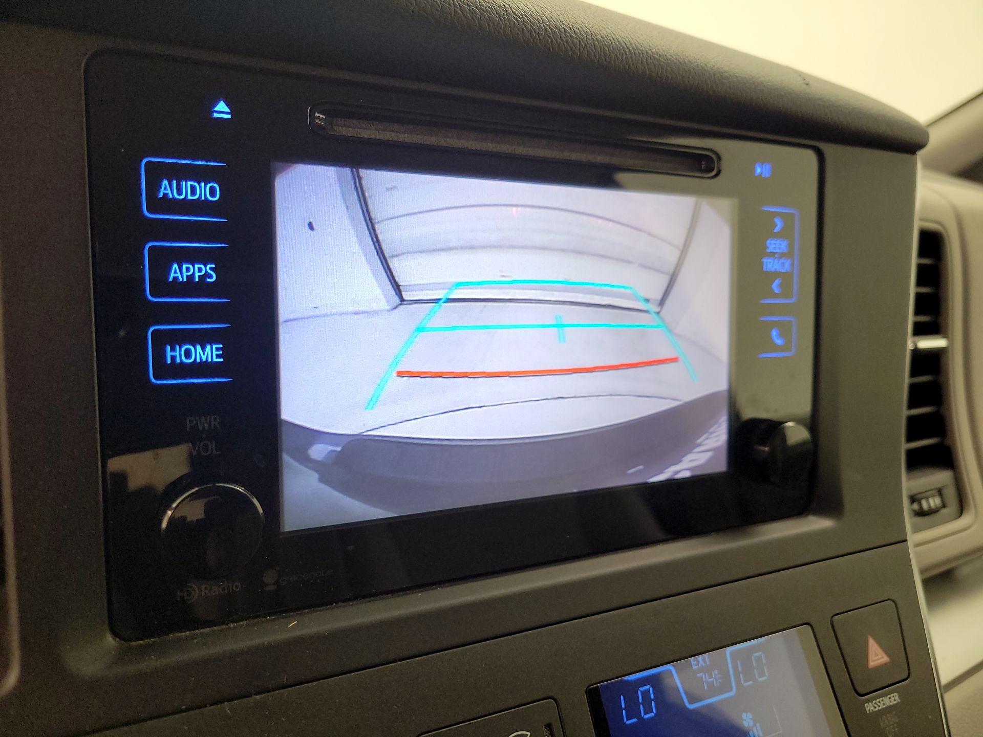 Thumbnail: 2015 Toyota Sienna - 14