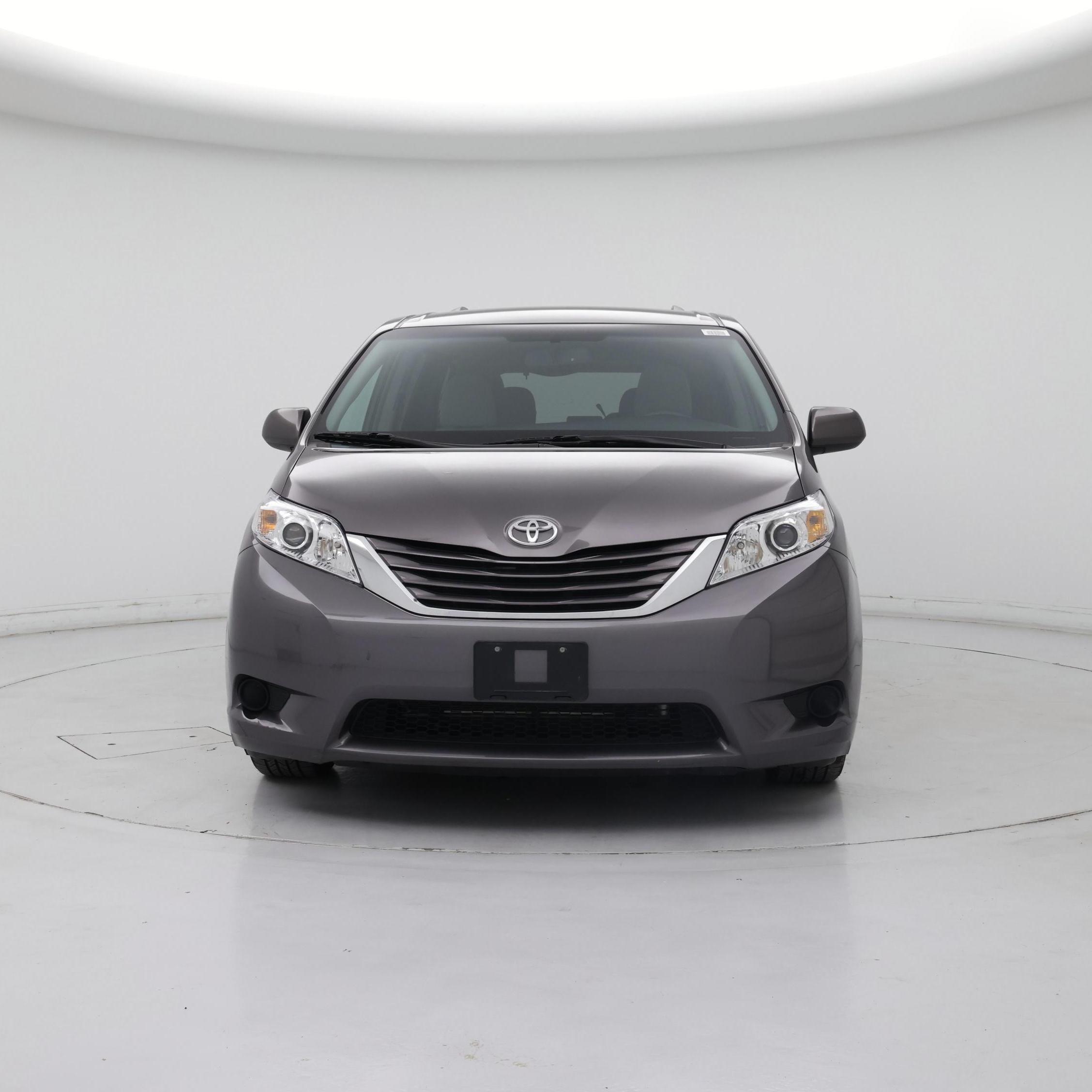 Thumbnail: 2015 Toyota Sienna - 5