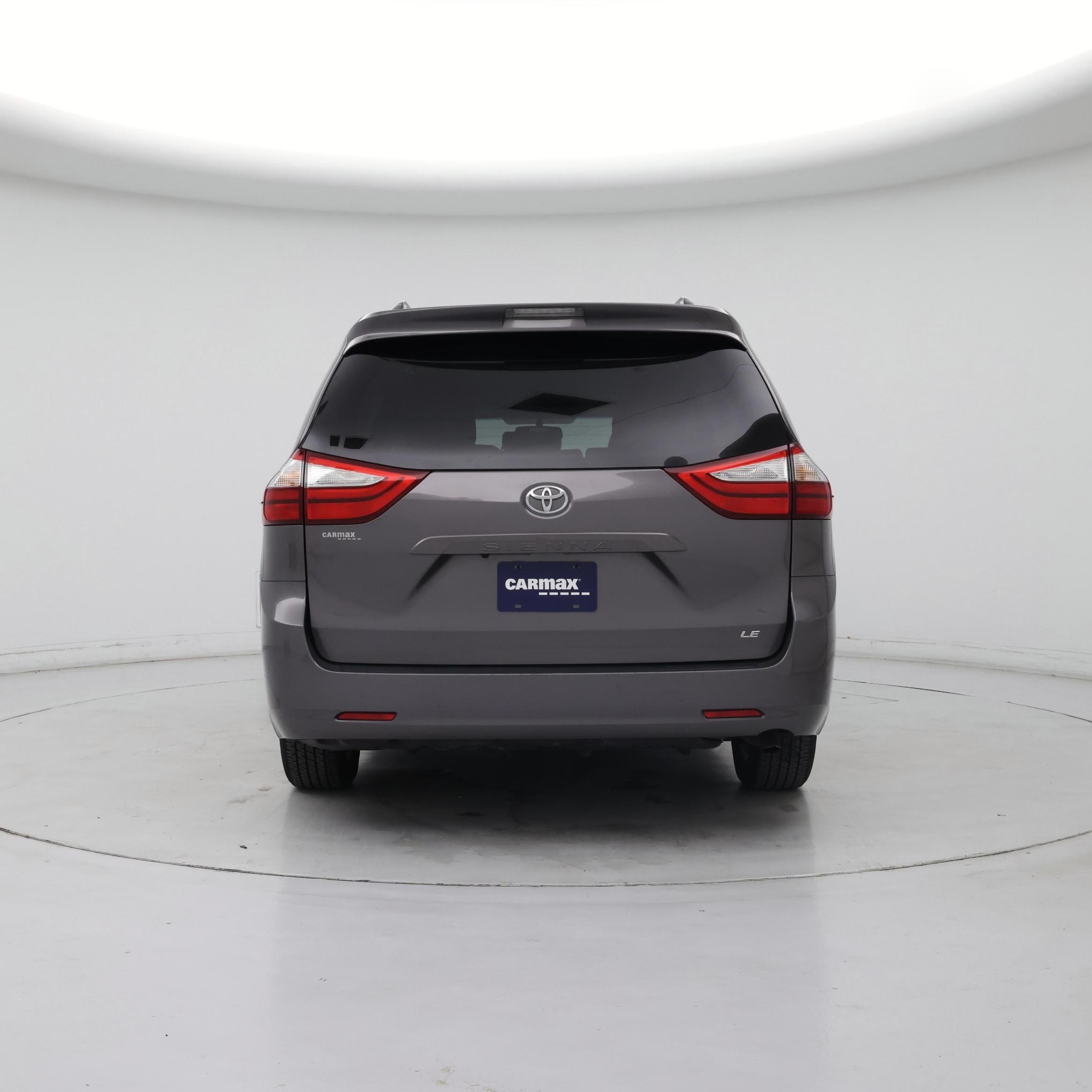 Thumbnail: 2015 Toyota Sienna - 6