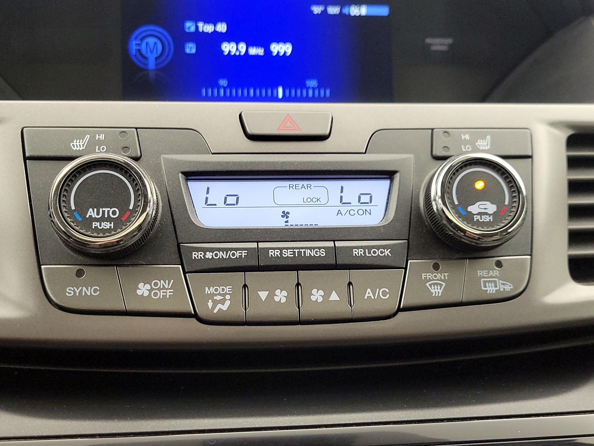 Thumbnail: 2015 Honda Odyssey - 16