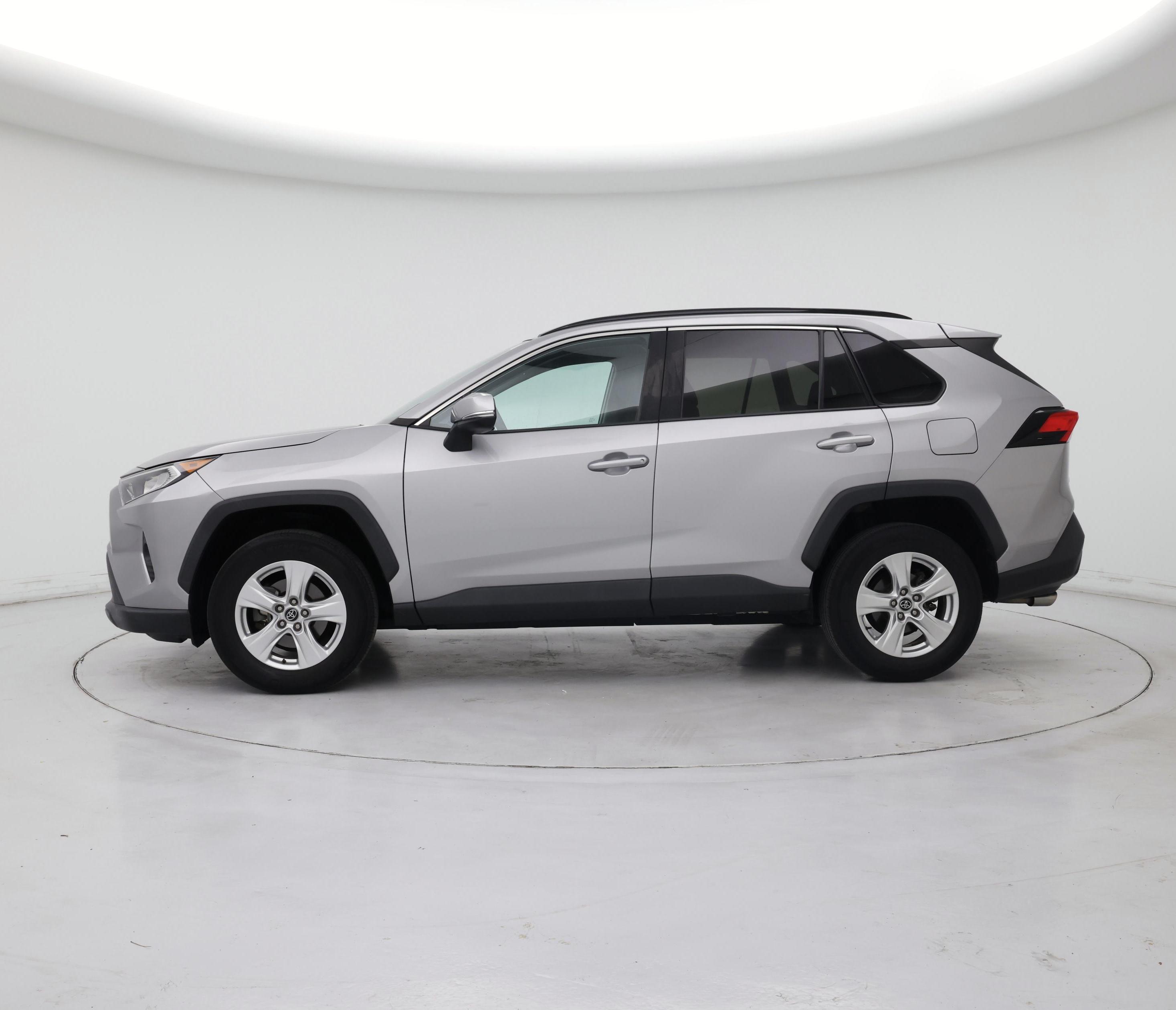 Thumbnail: 2020 Toyota RAV4 - 3