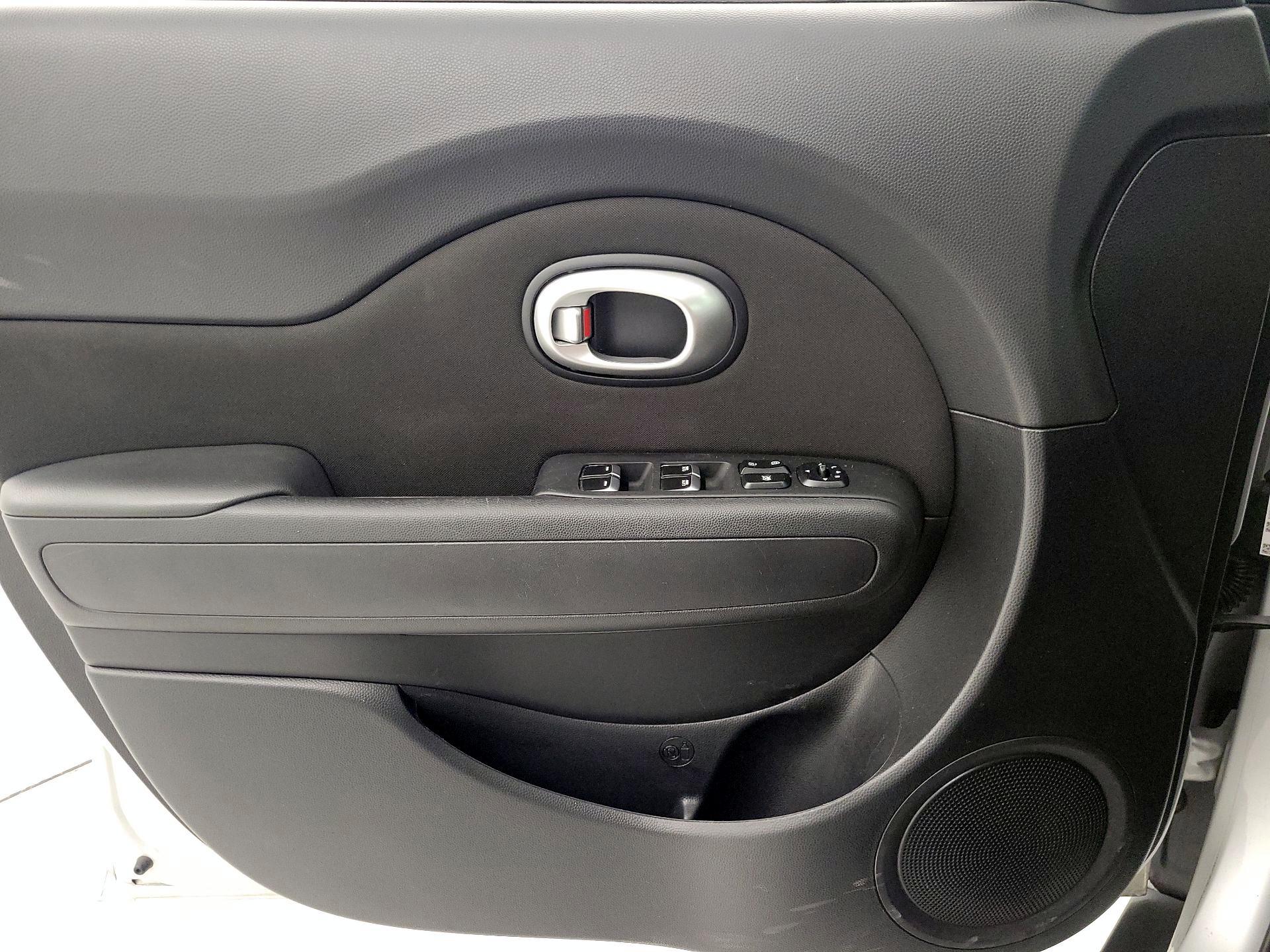 Thumbnail: 2019 Kia Soul - 12