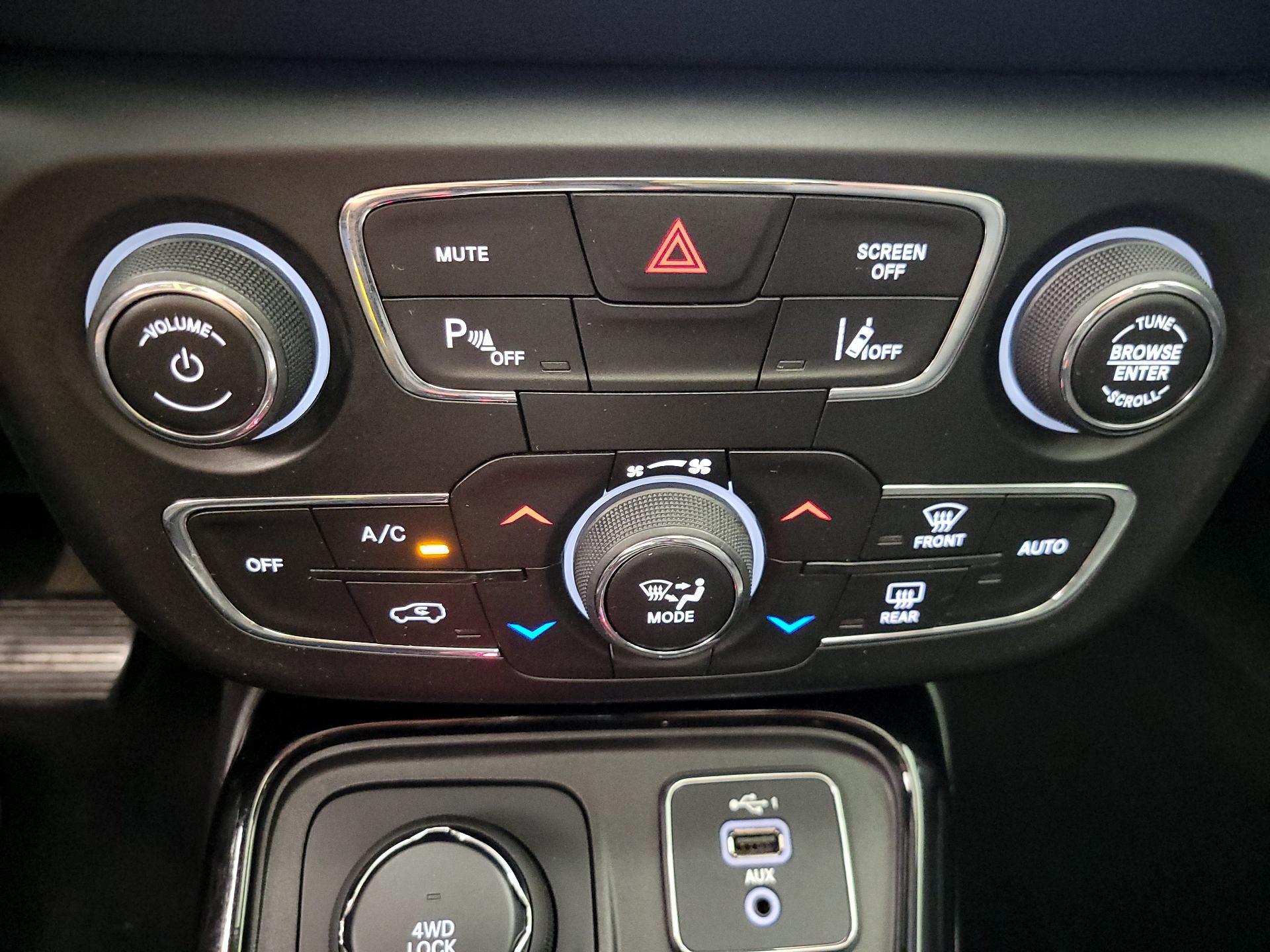 Thumbnail: 2021 Jeep Compass - 16