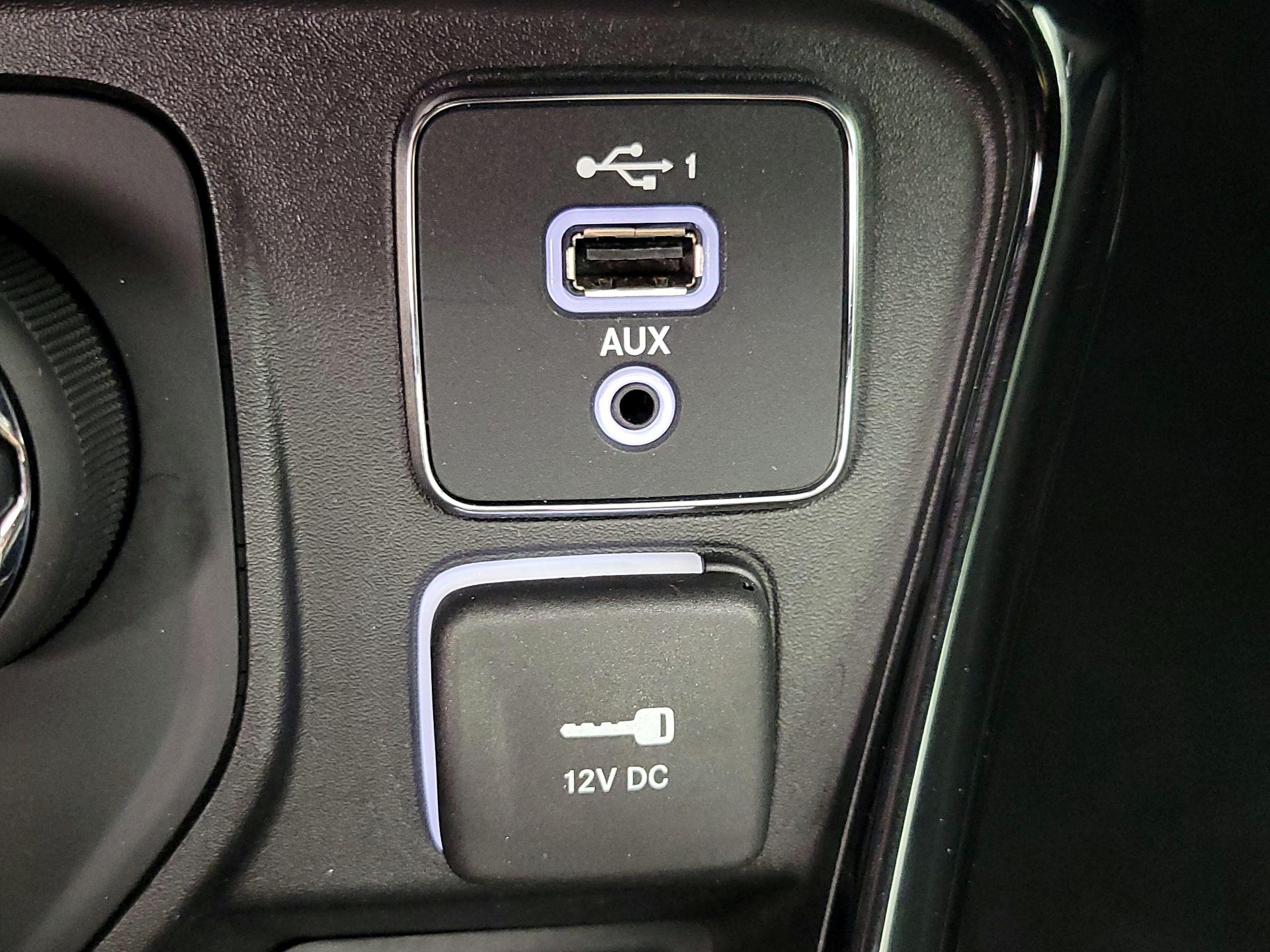 Thumbnail: 2021 Jeep Compass - 18