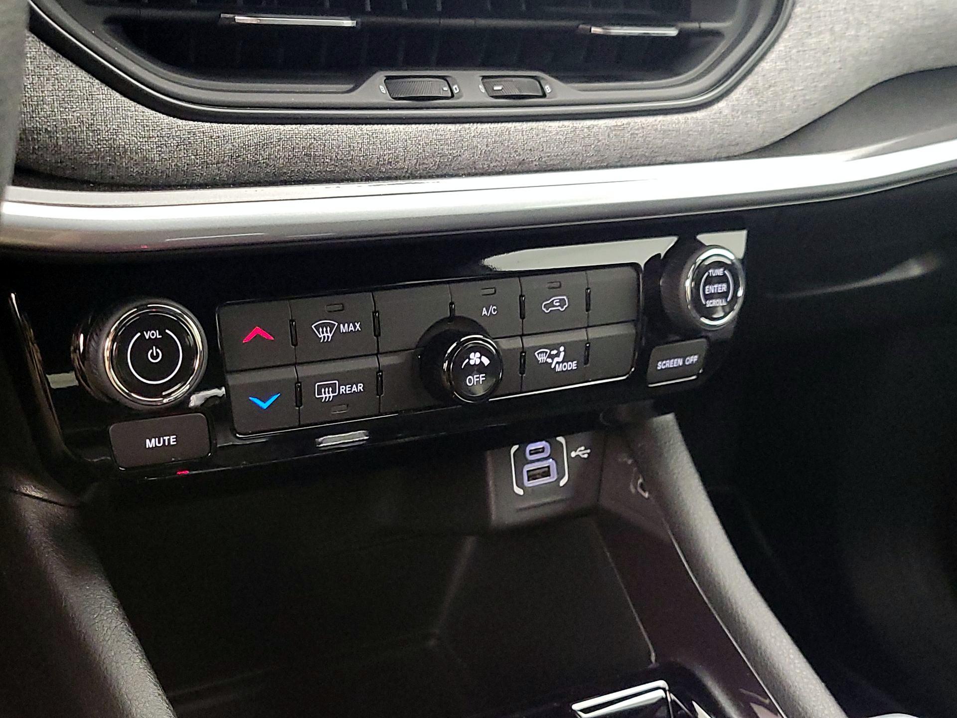 Thumbnail: 2025 Jeep Compass - 16