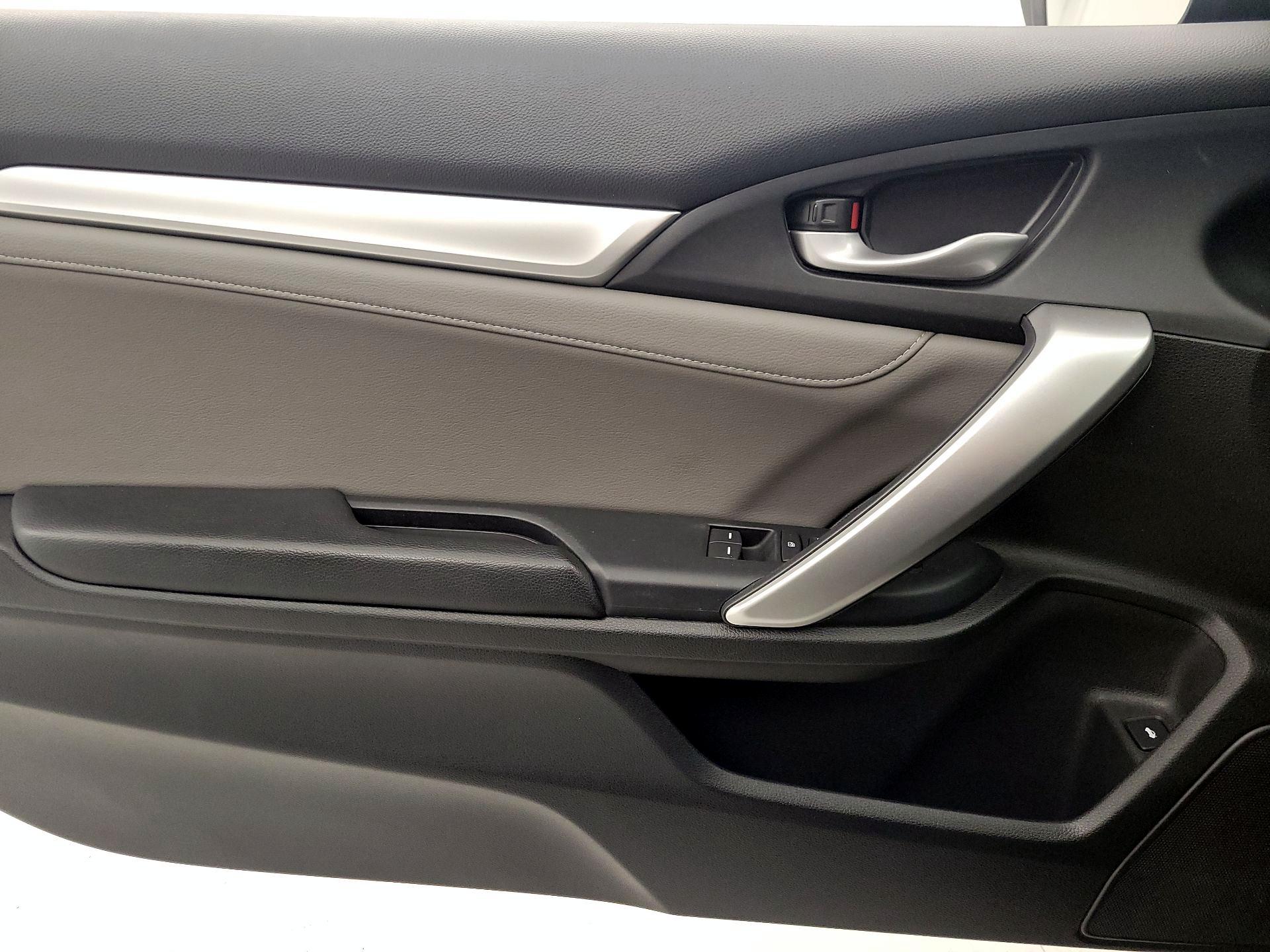 Thumbnail: 2017 Honda Civic - 12