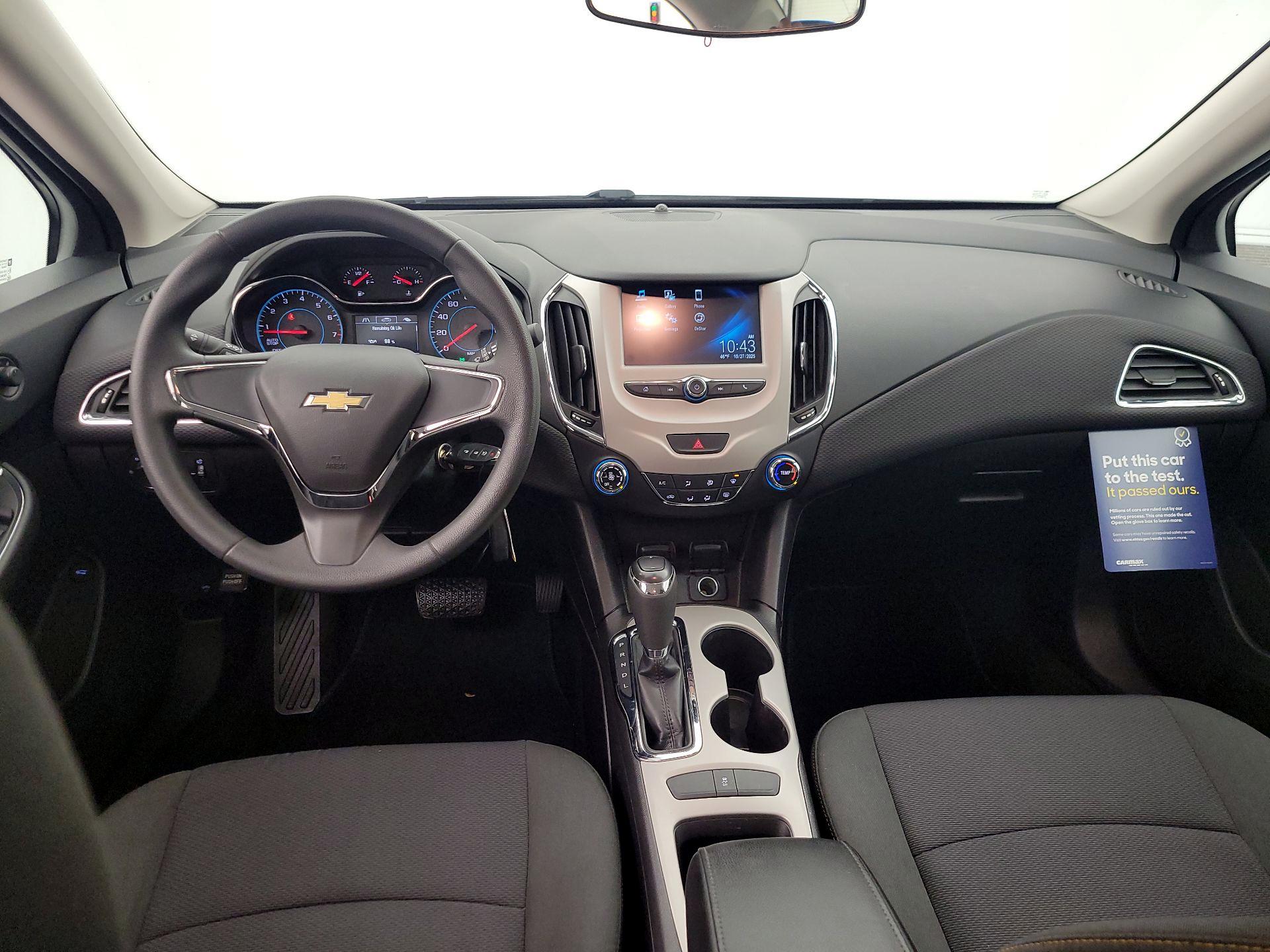 Thumbnail: 2017 Chevrolet Cruze - 9