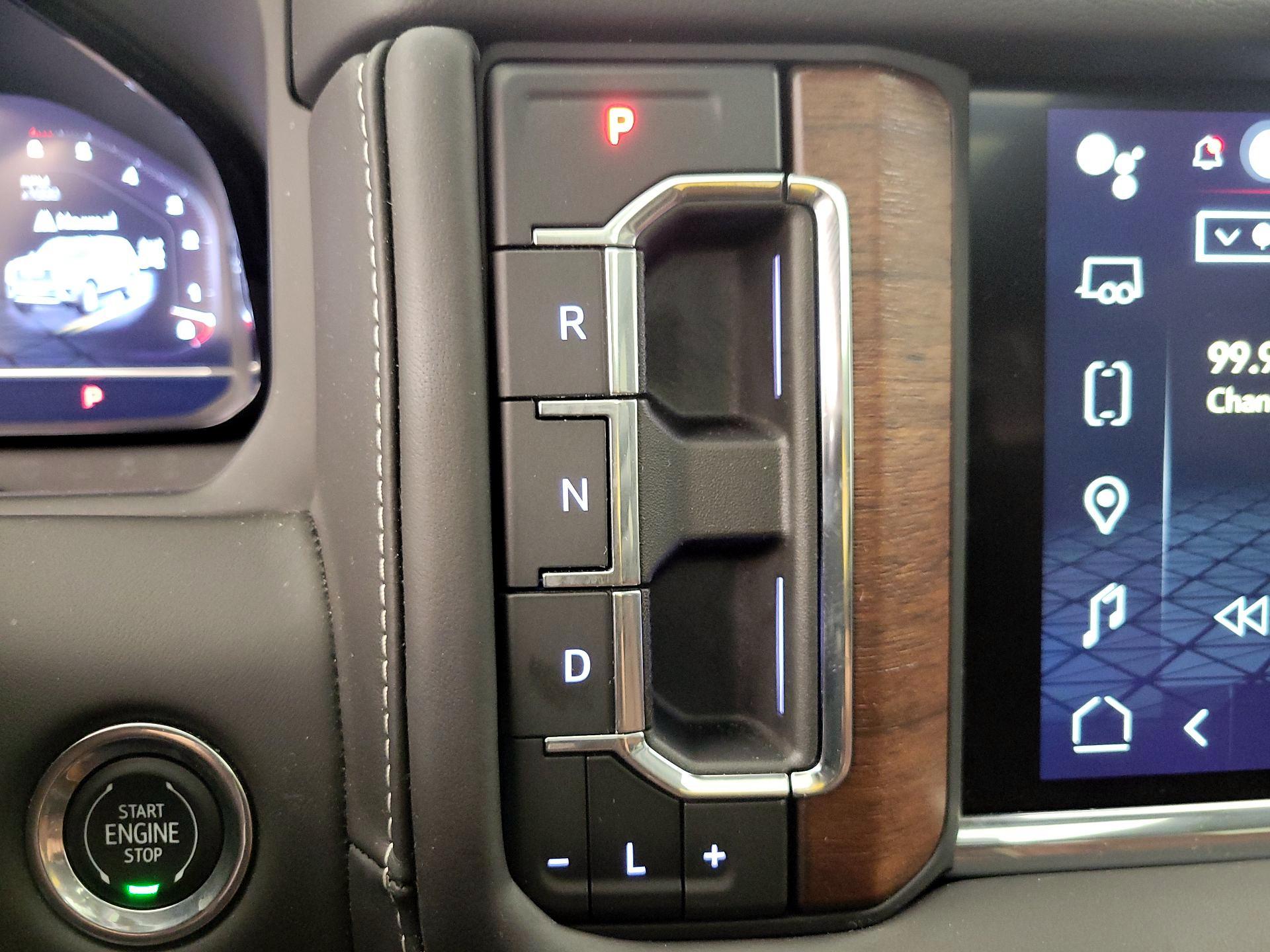 Thumbnail: 2023 GMC Yukon XL - 18