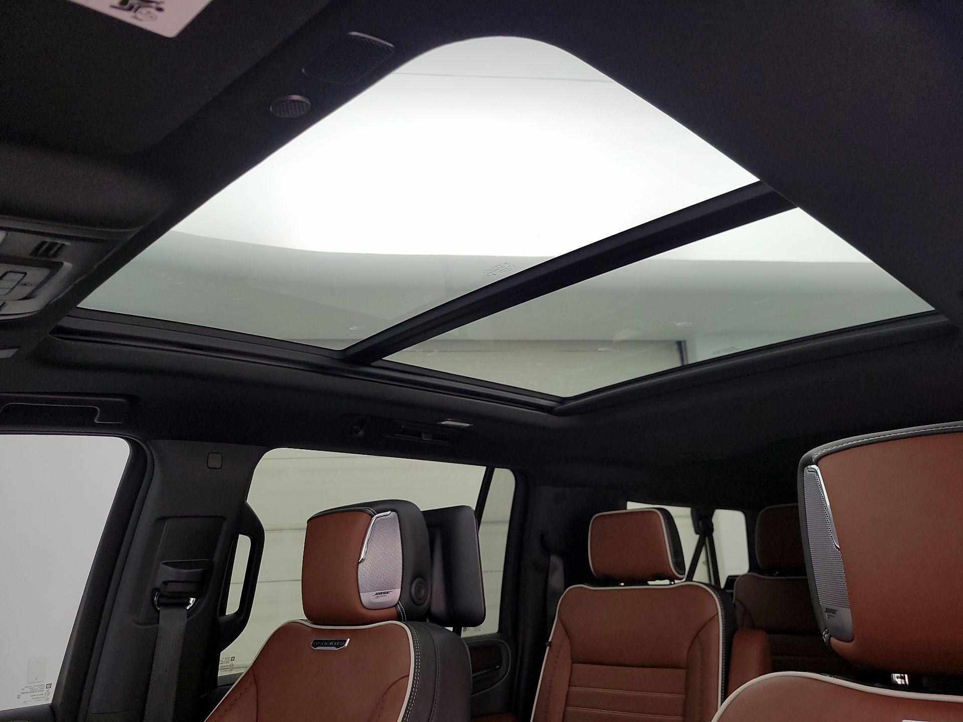 Thumbnail: 2023 GMC Yukon XL - 20