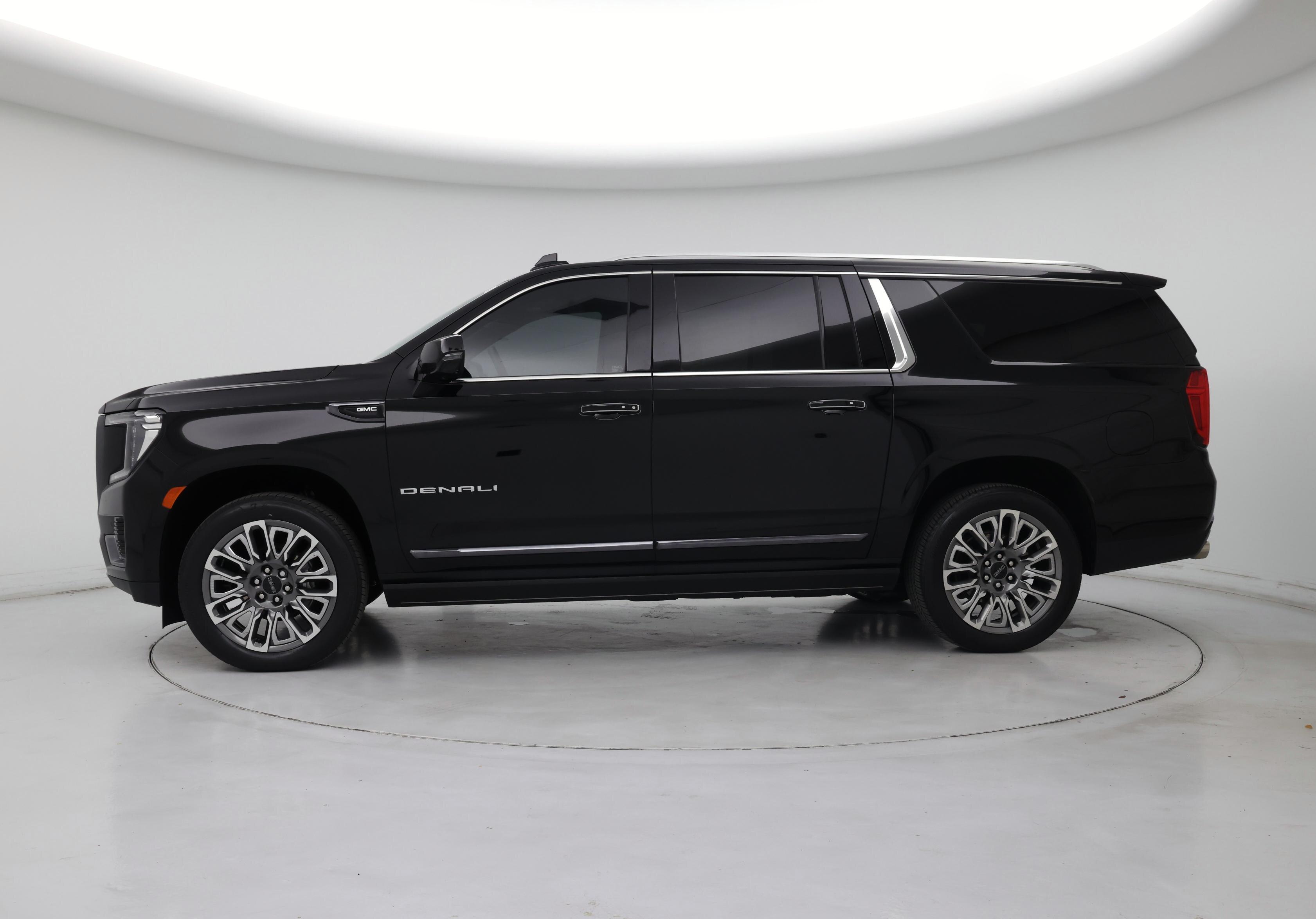 Thumbnail: 2023 GMC Yukon XL - 3