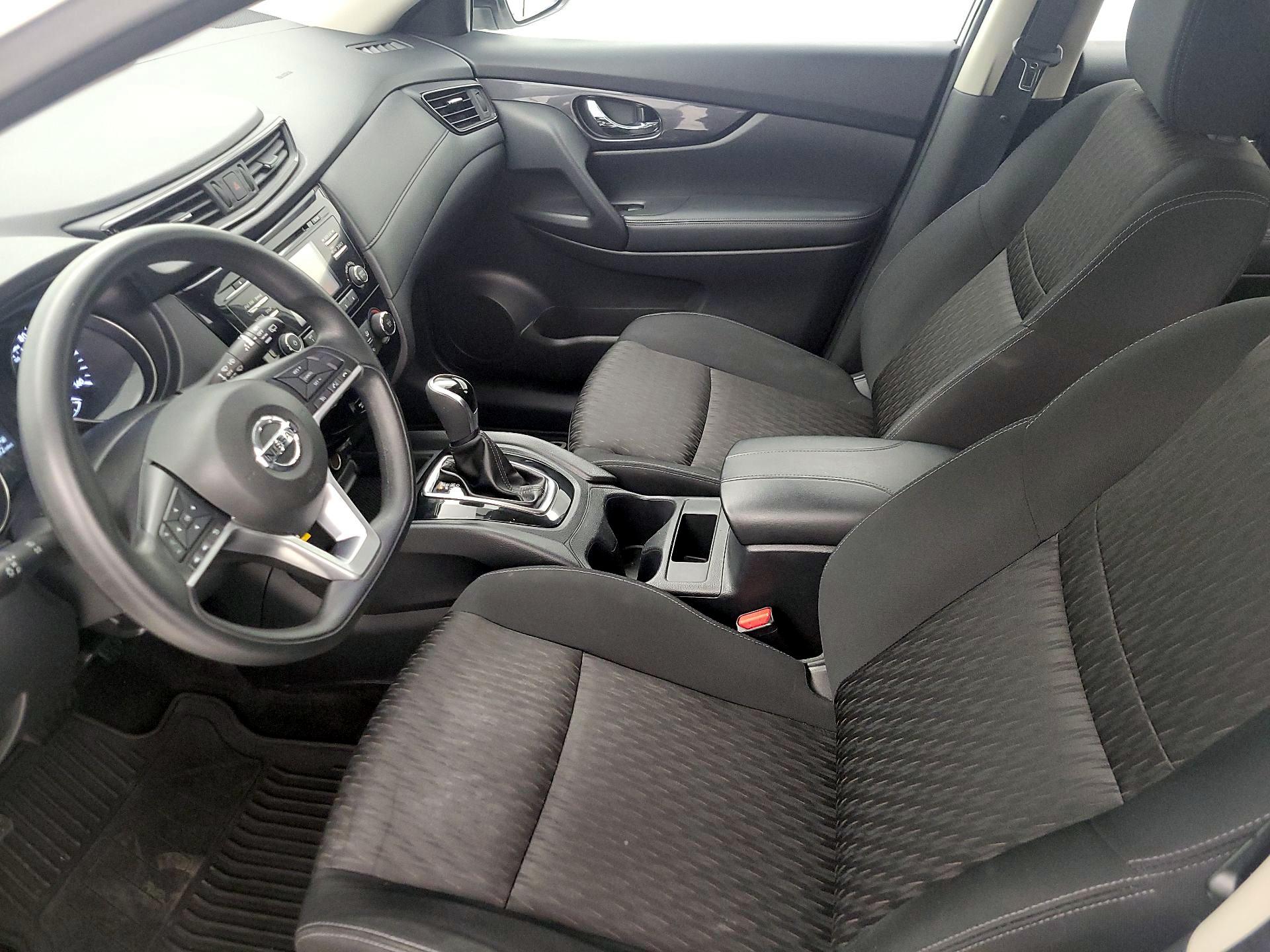 Thumbnail: 2017 Nissan Rogue - 11