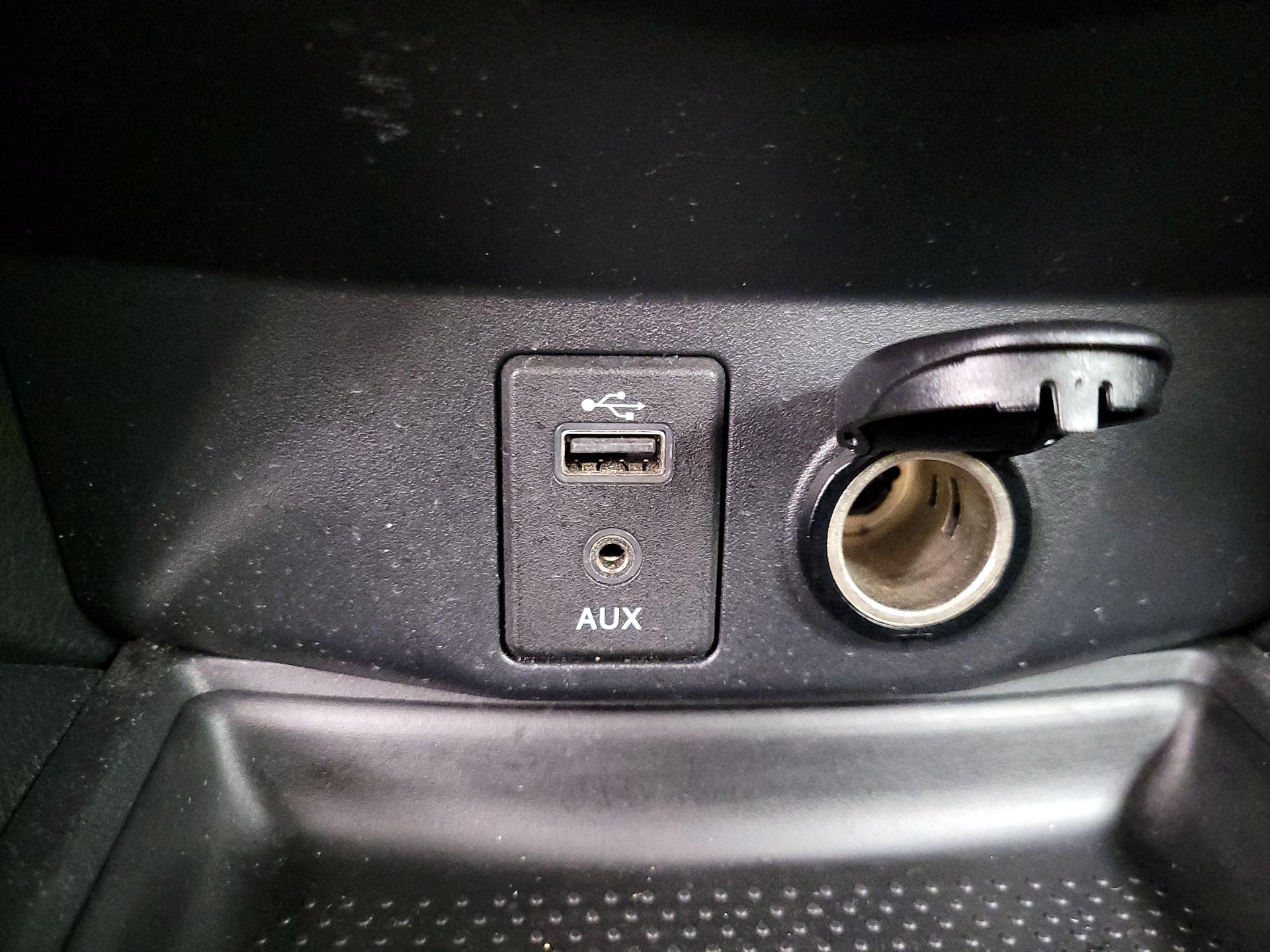 Thumbnail: 2017 Nissan Rogue - 18