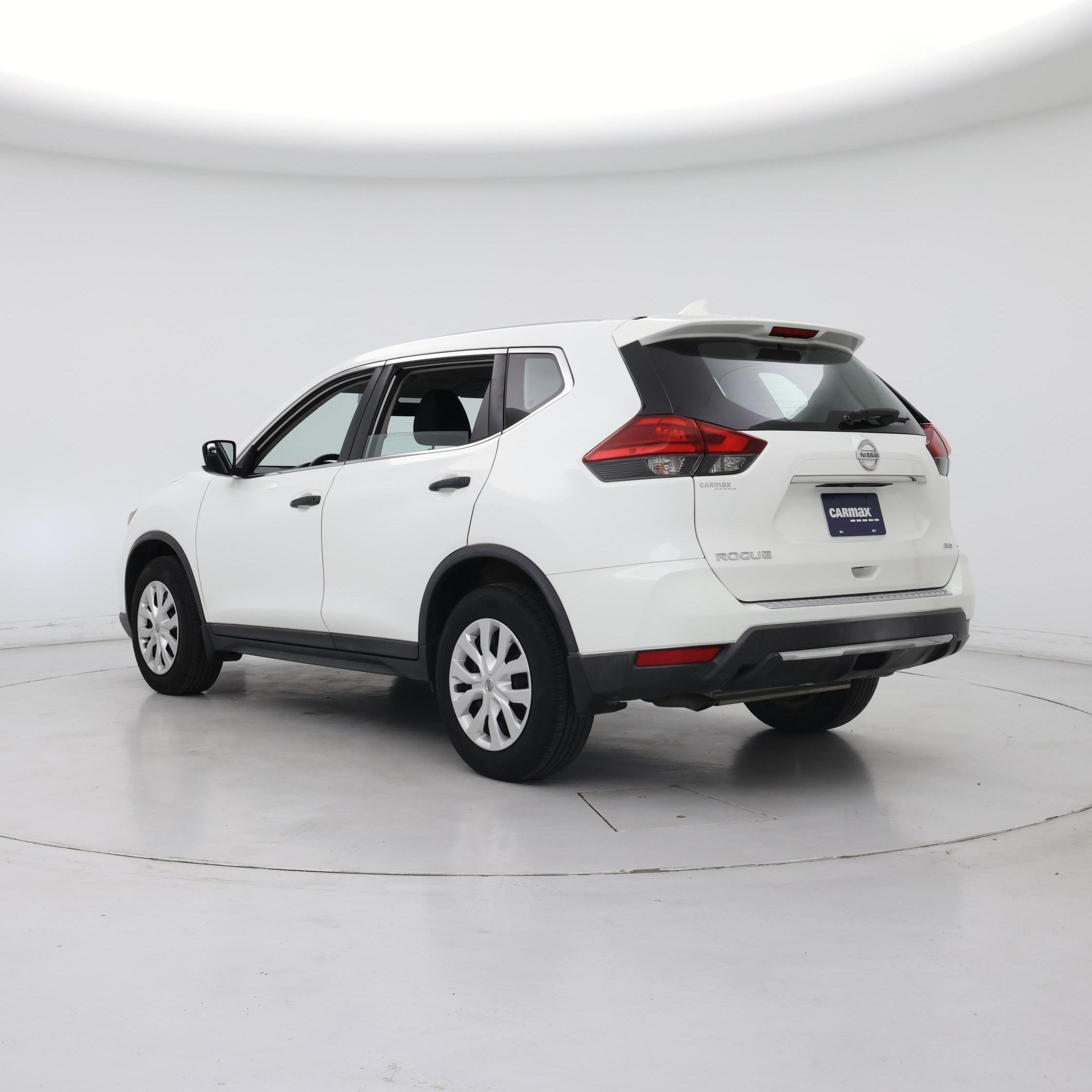 Thumbnail: 2017 Nissan Rogue - 2