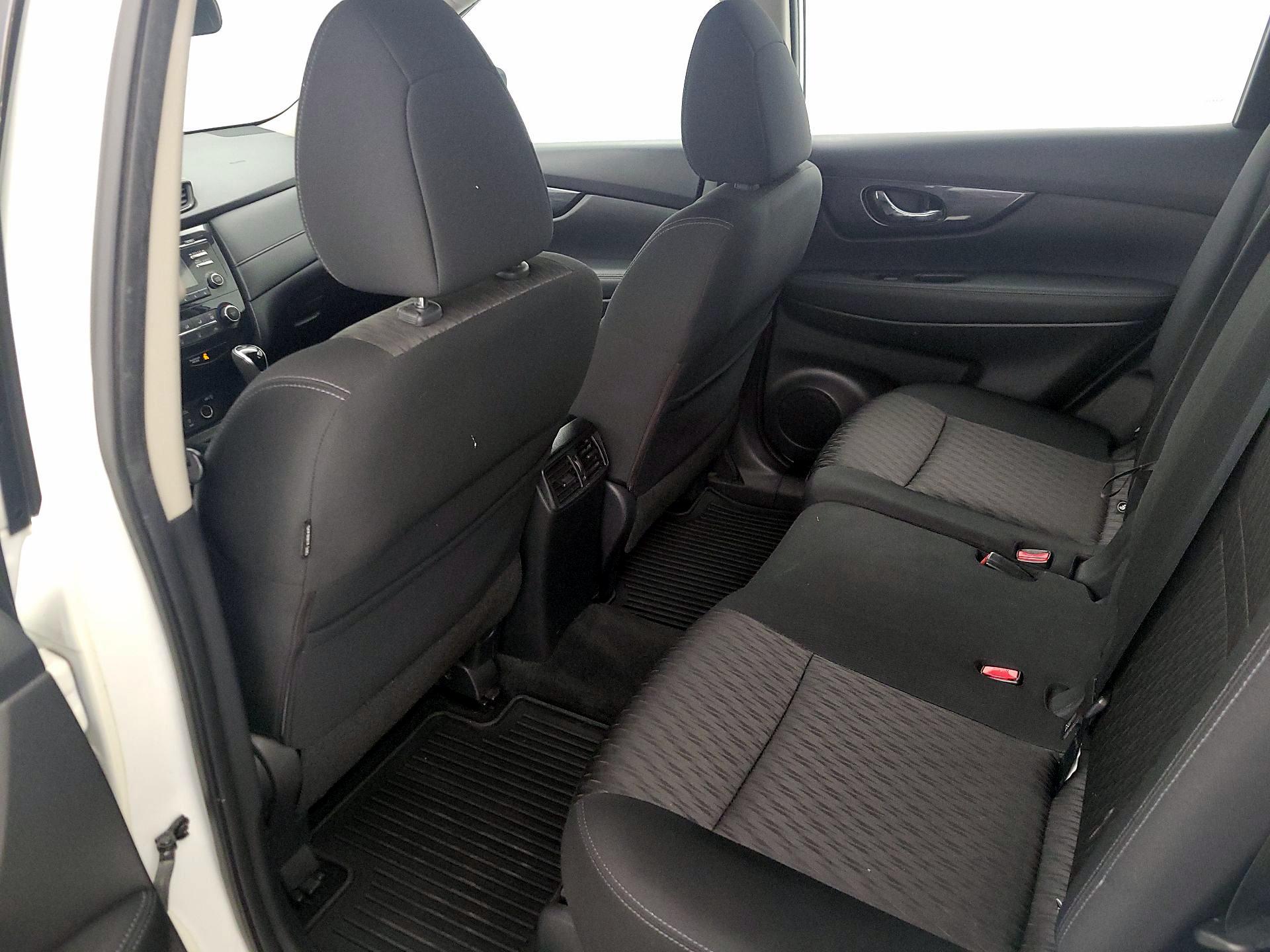 Thumbnail: 2017 Nissan Rogue - 19