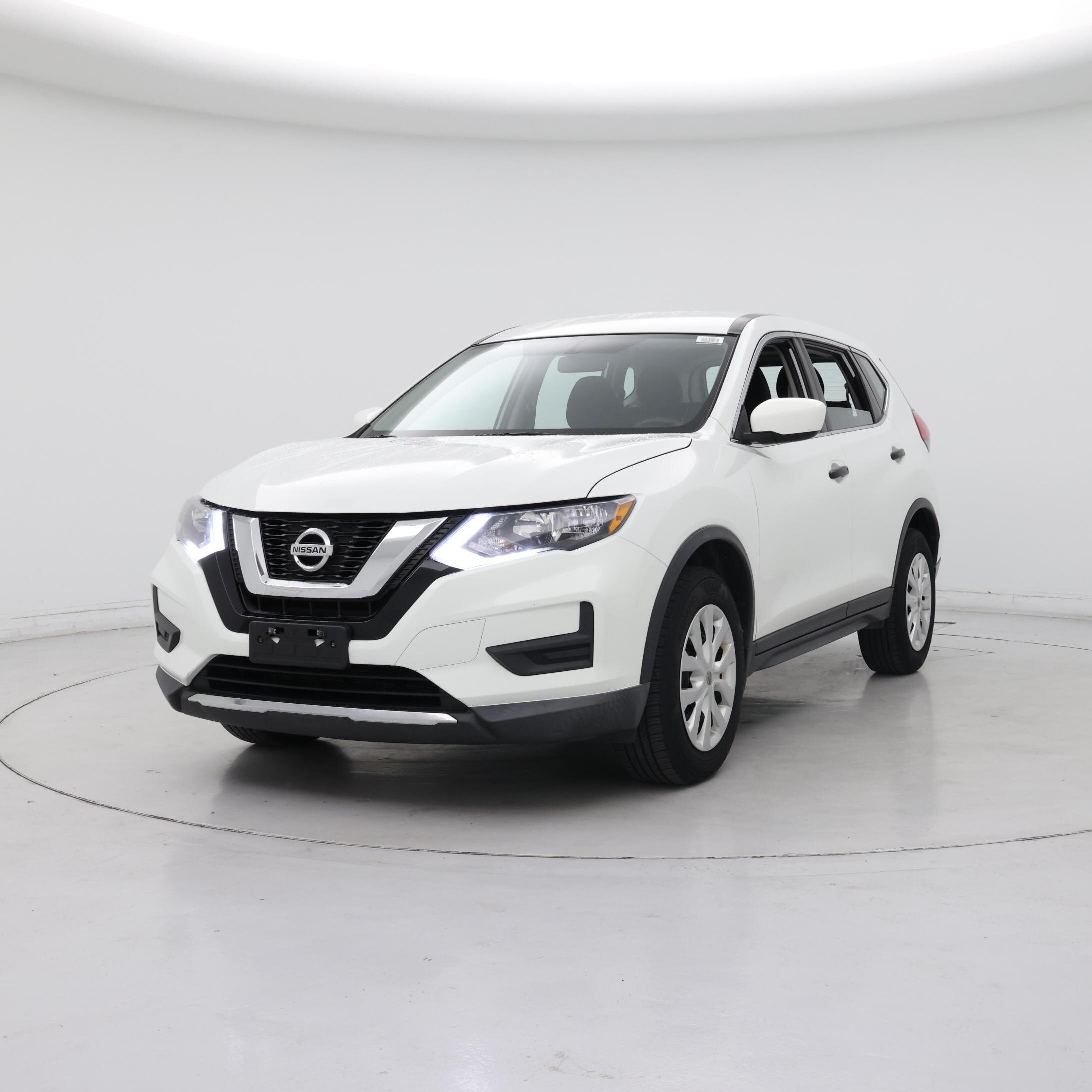 Thumbnail: 2017 Nissan Rogue - 4