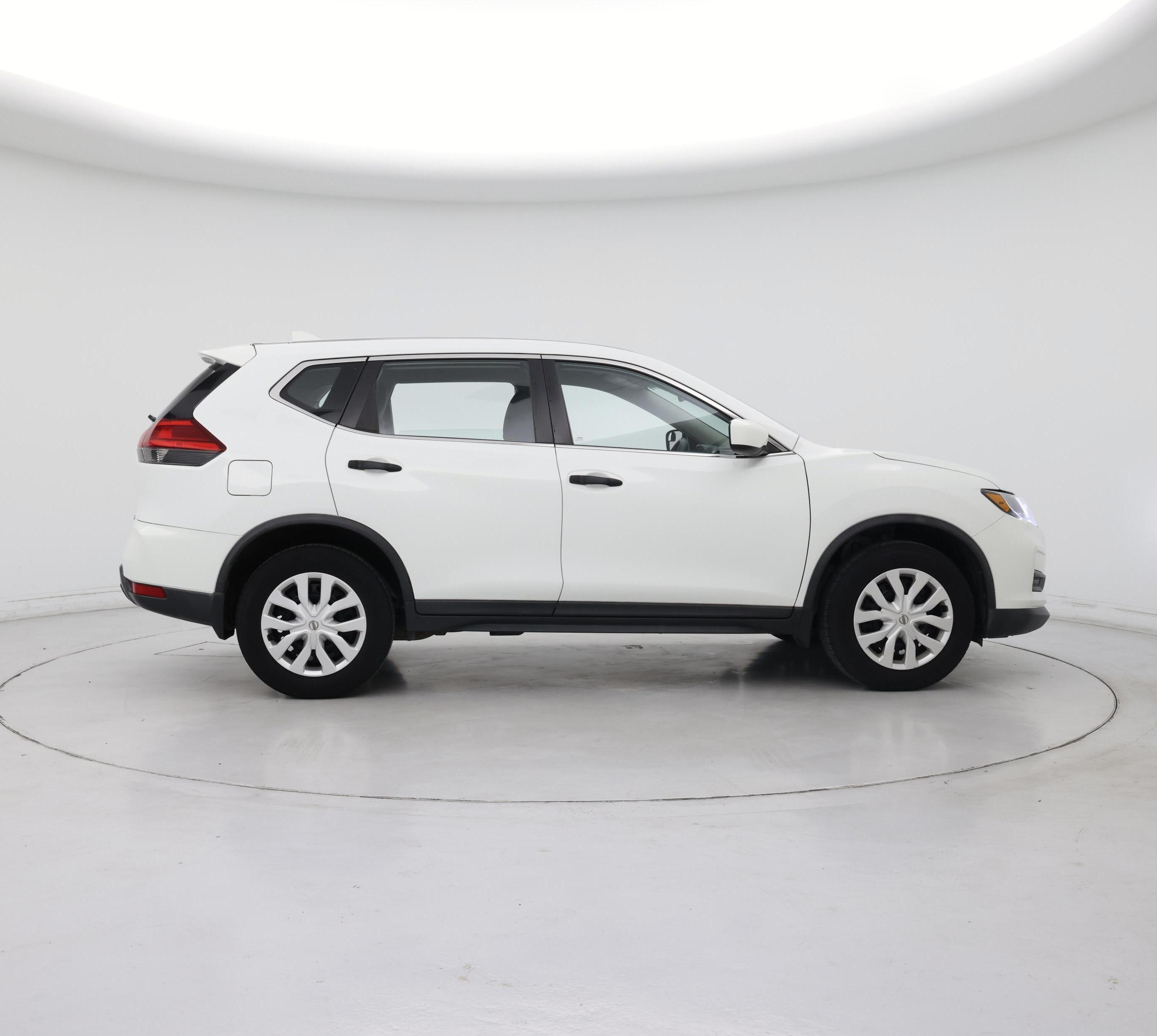 Thumbnail: 2017 Nissan Rogue - 7