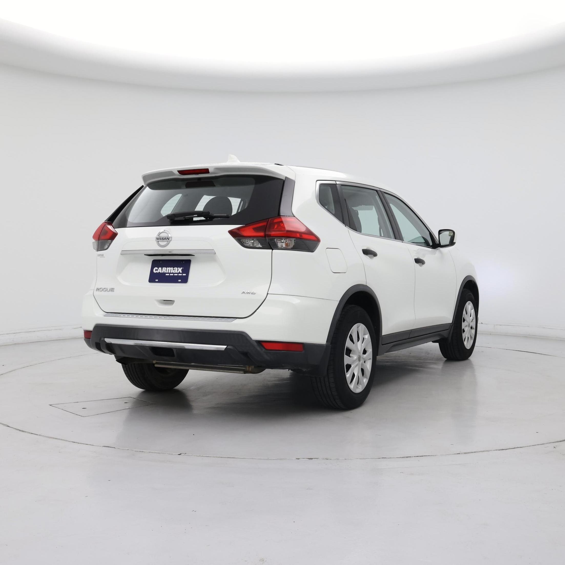 Thumbnail: 2017 Nissan Rogue - 8