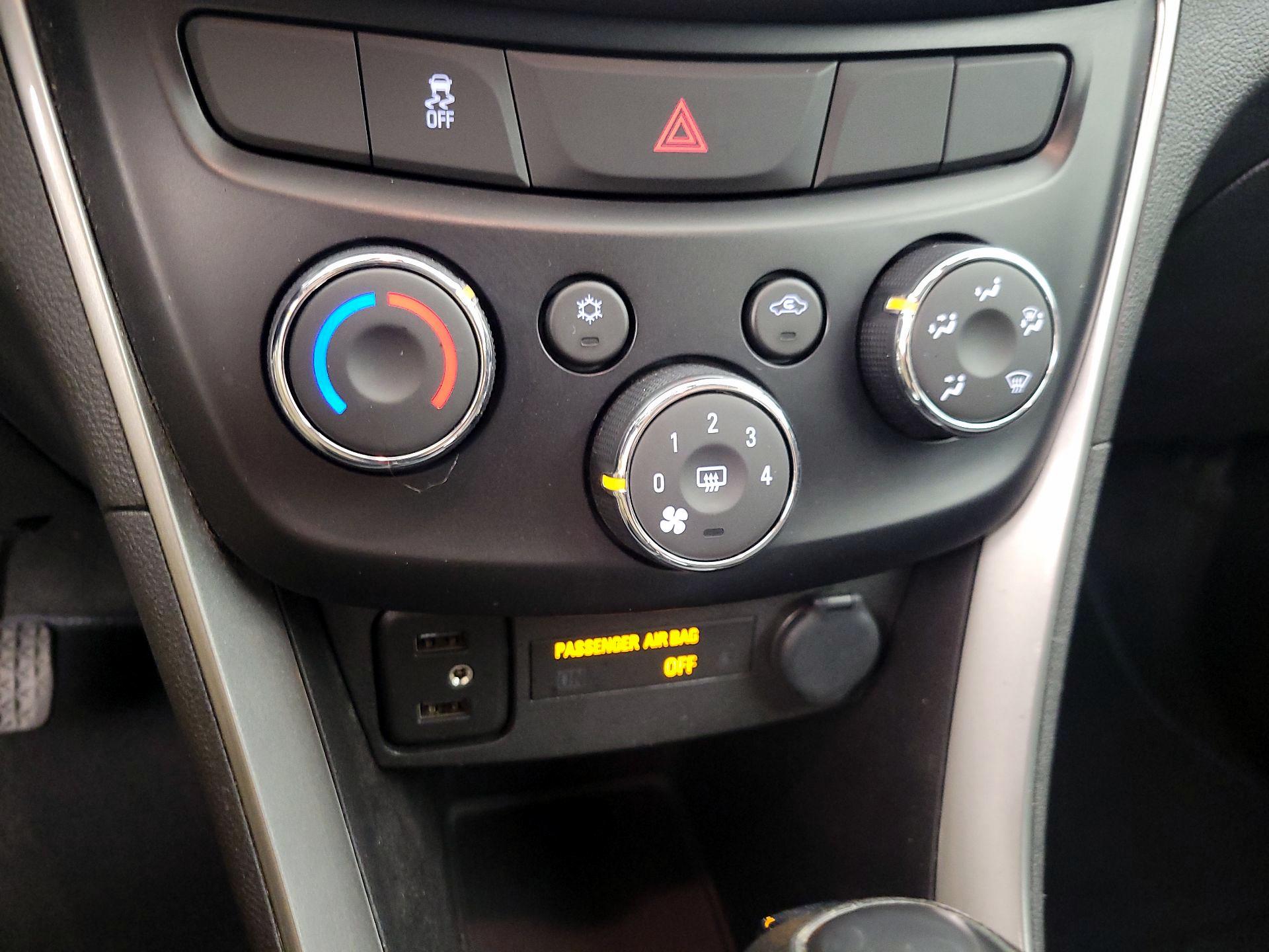 Thumbnail: 2020 Chevrolet Trax - 16